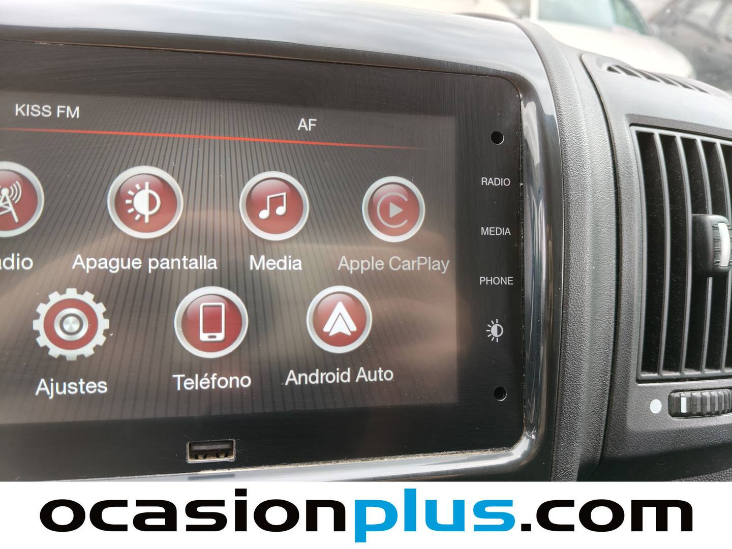 Extras y acabados del Peugeot Boxer Peugeot Boxer Furgon BlueHDi 140 S&S 335 L3H2 (140 CV)