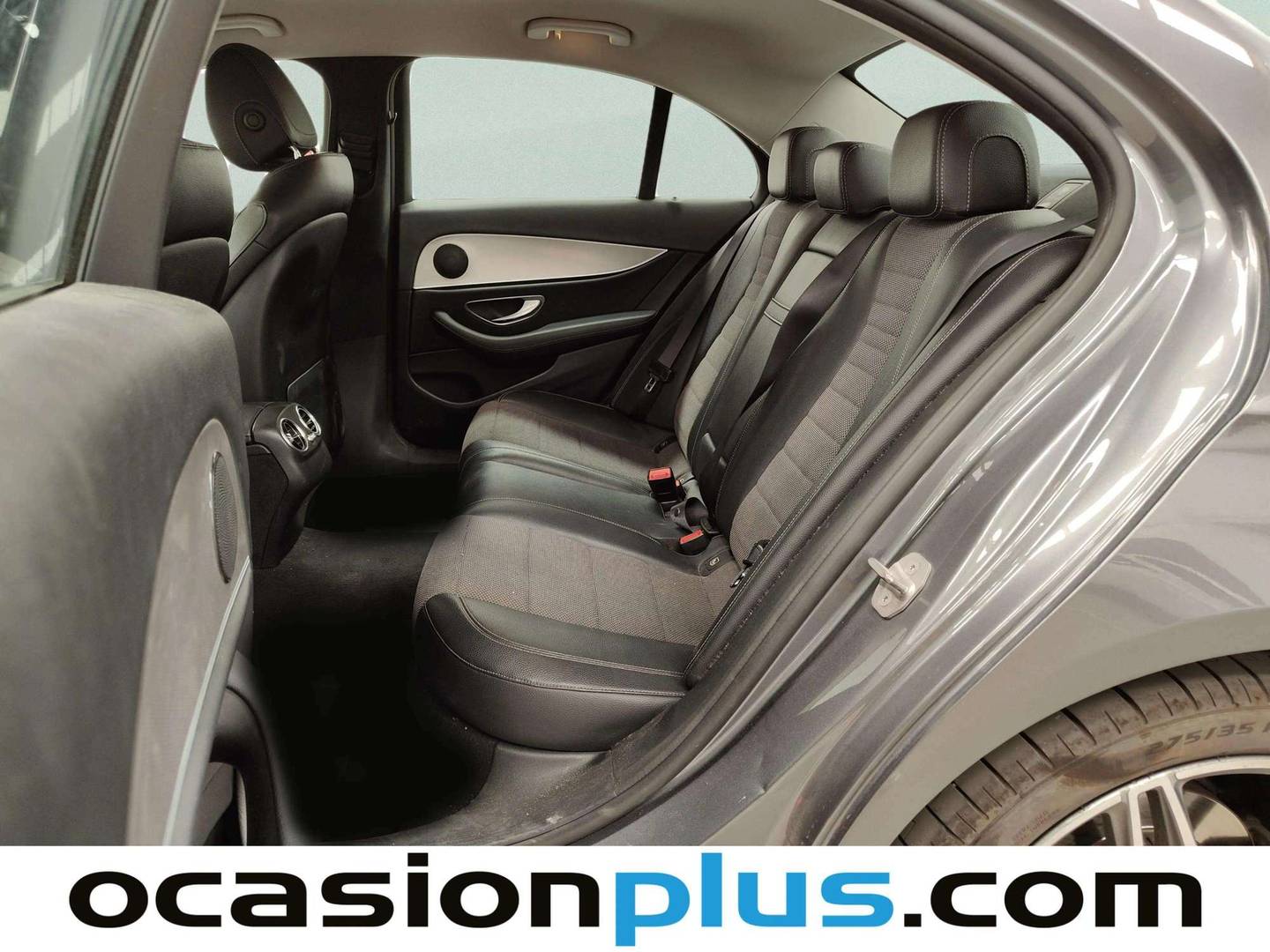 Foto asientos traseros Mercedes Clase E Mercedes Clase E 220 d (194 CV)