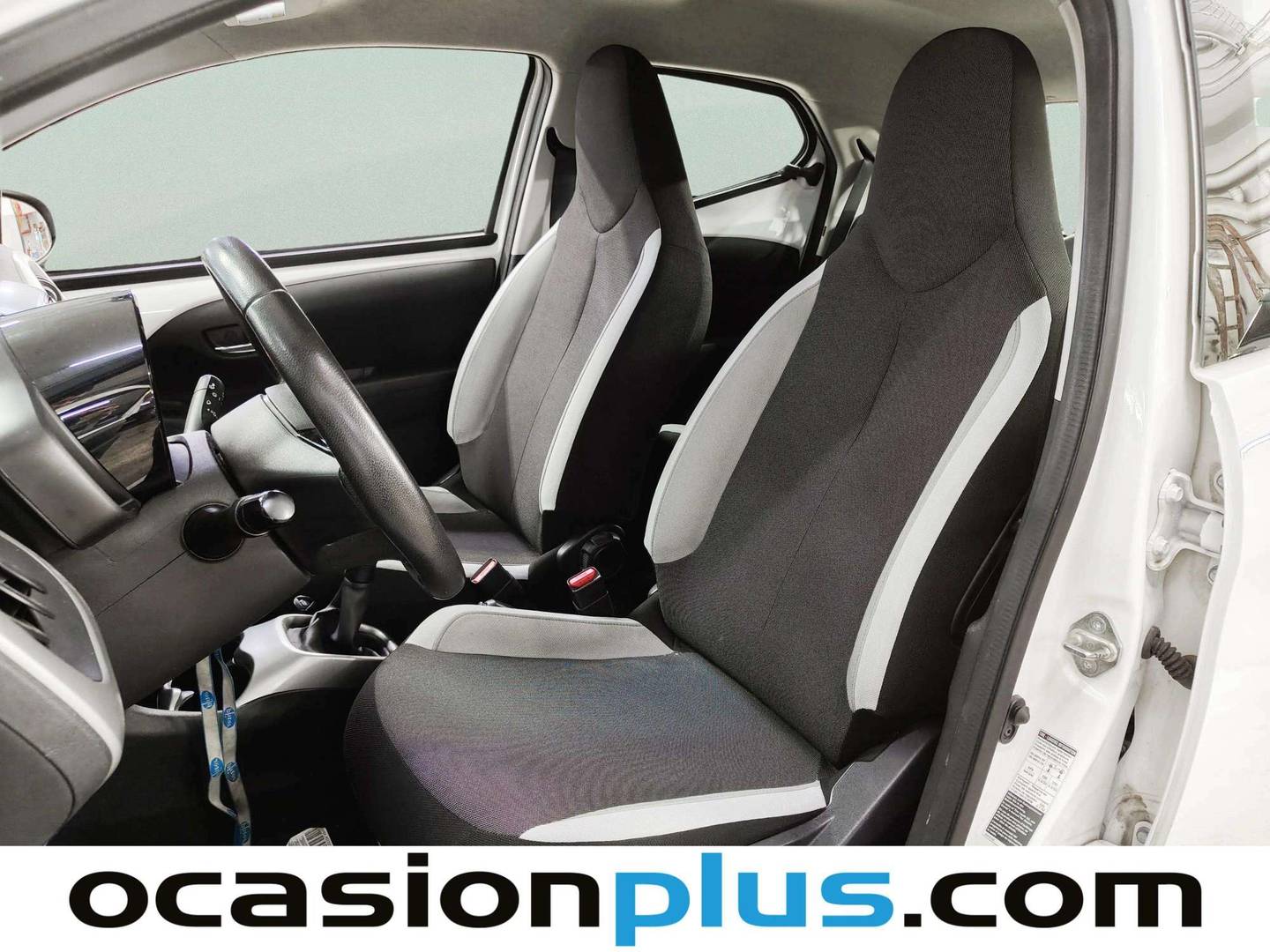 Foto asientos delanteros Toyota Aygo Toyota Aygo 1.0 70 x-play (69 CV)