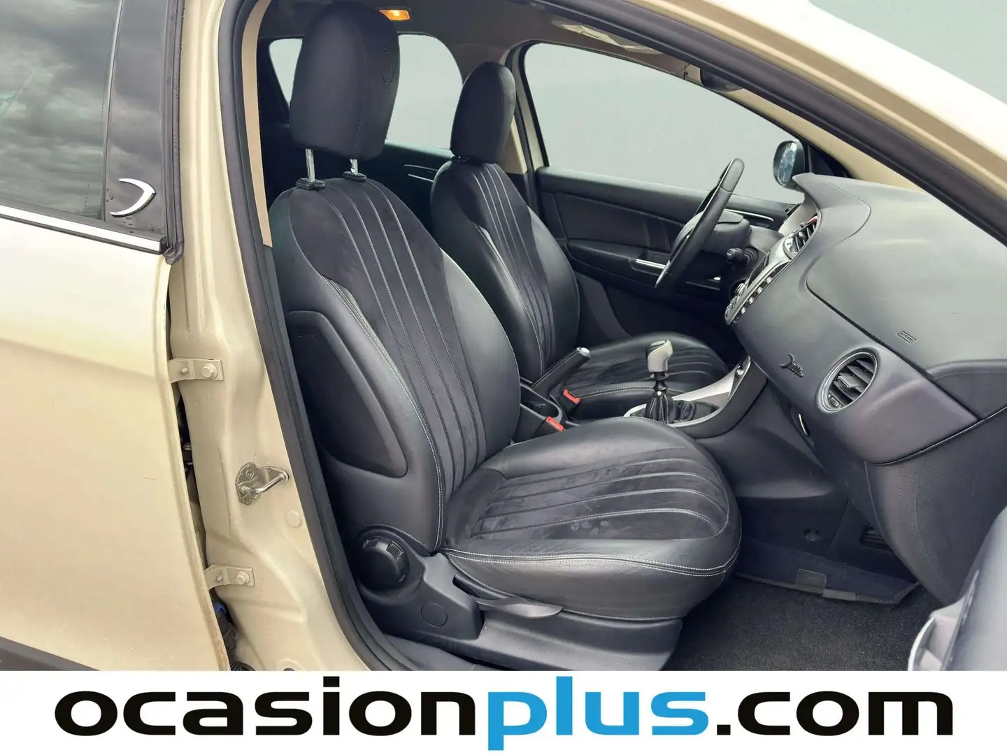 Foto Lancia Delta Lancia Delta 2.0 Multijet DPF Oro (165 CV)