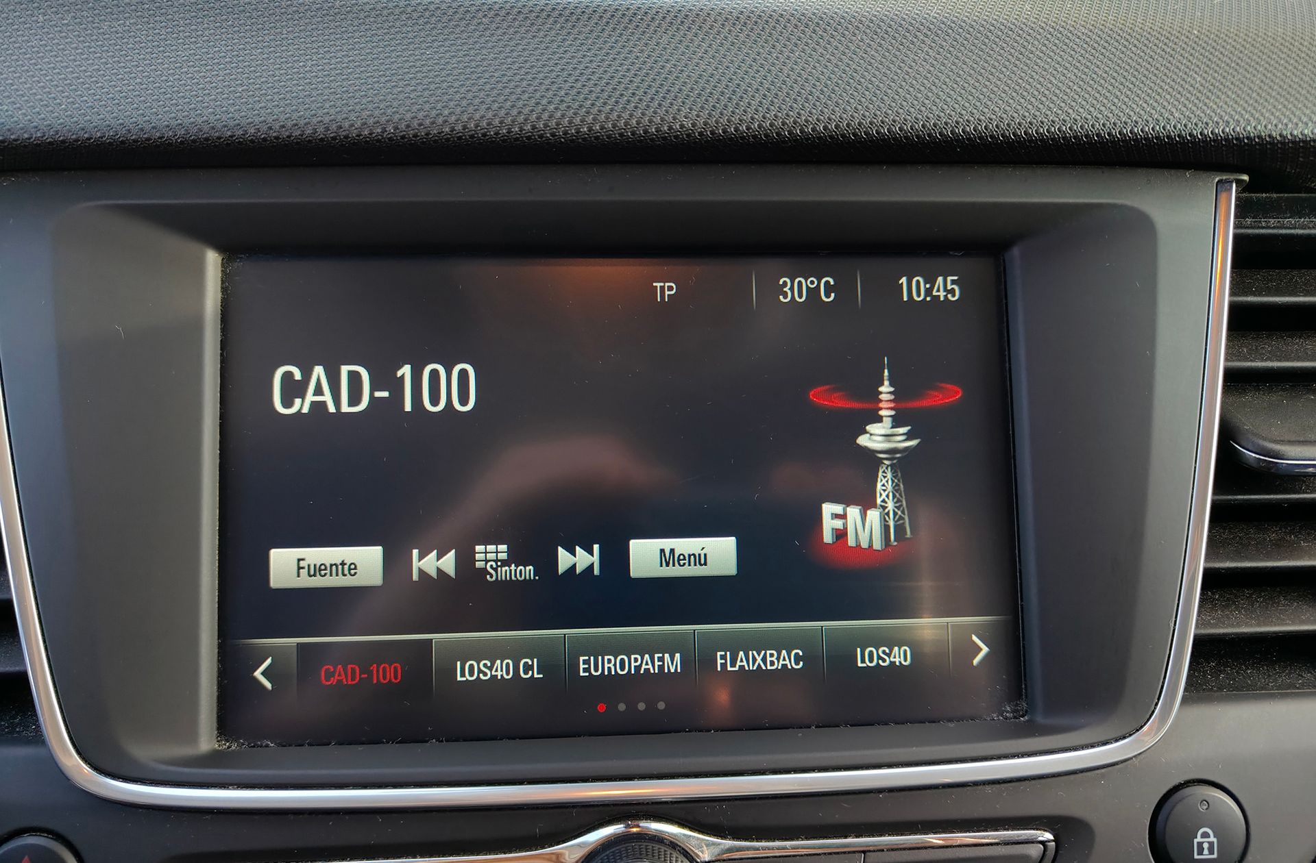 Opel Crossland 1.2 Design Line 120 Aniversario - foto 29