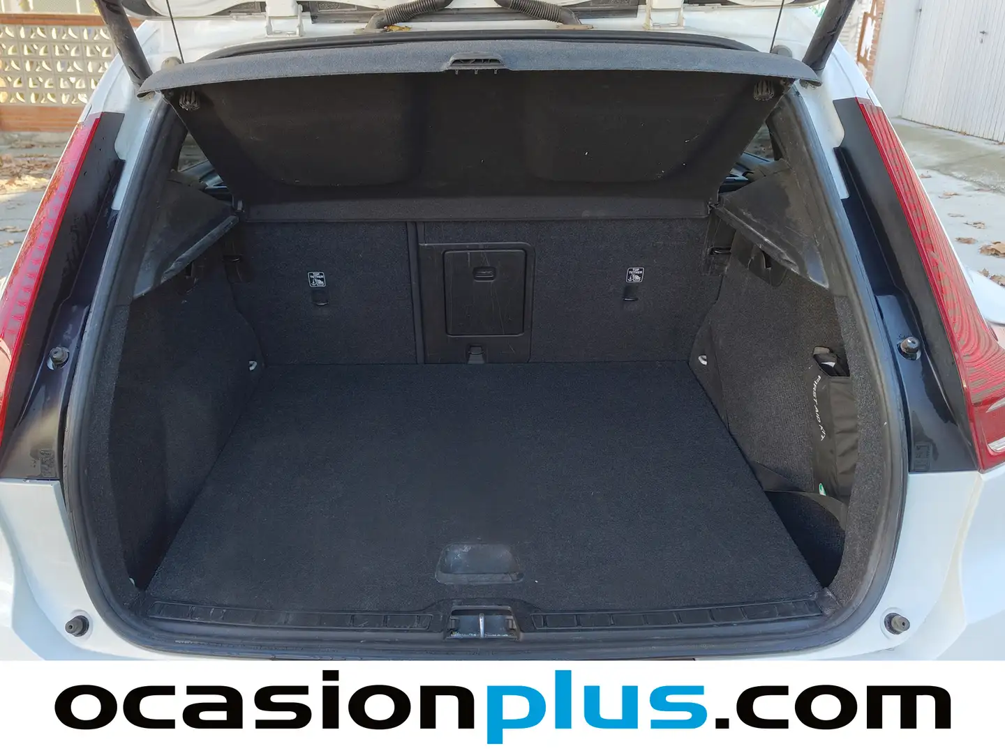 Foto Volvo XC40 Volvo XC40 D3 Momentum Auto  (150 CV)