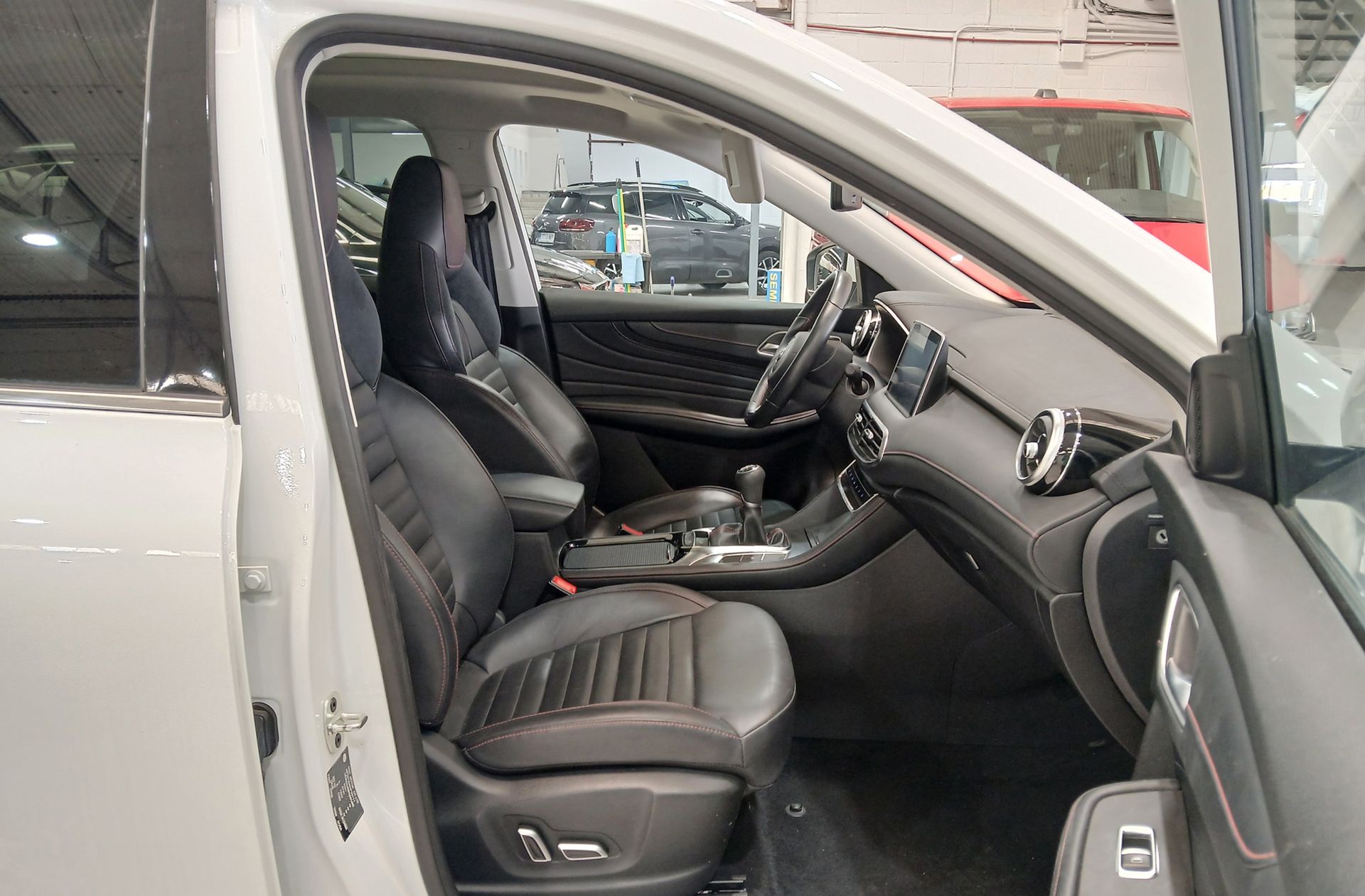 MG HS 1.5 Turbo GDI Luxury - foto 20
