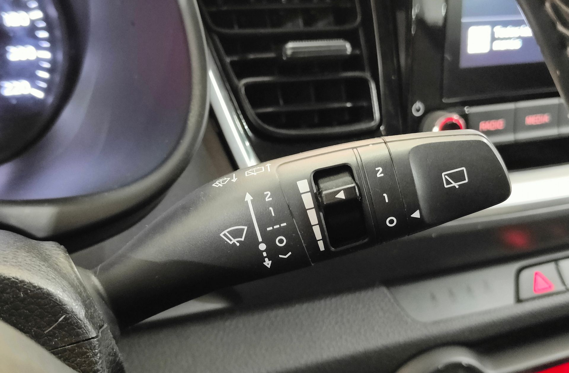 Kia Stonic 1.0 T-GDi Concept - foto 28