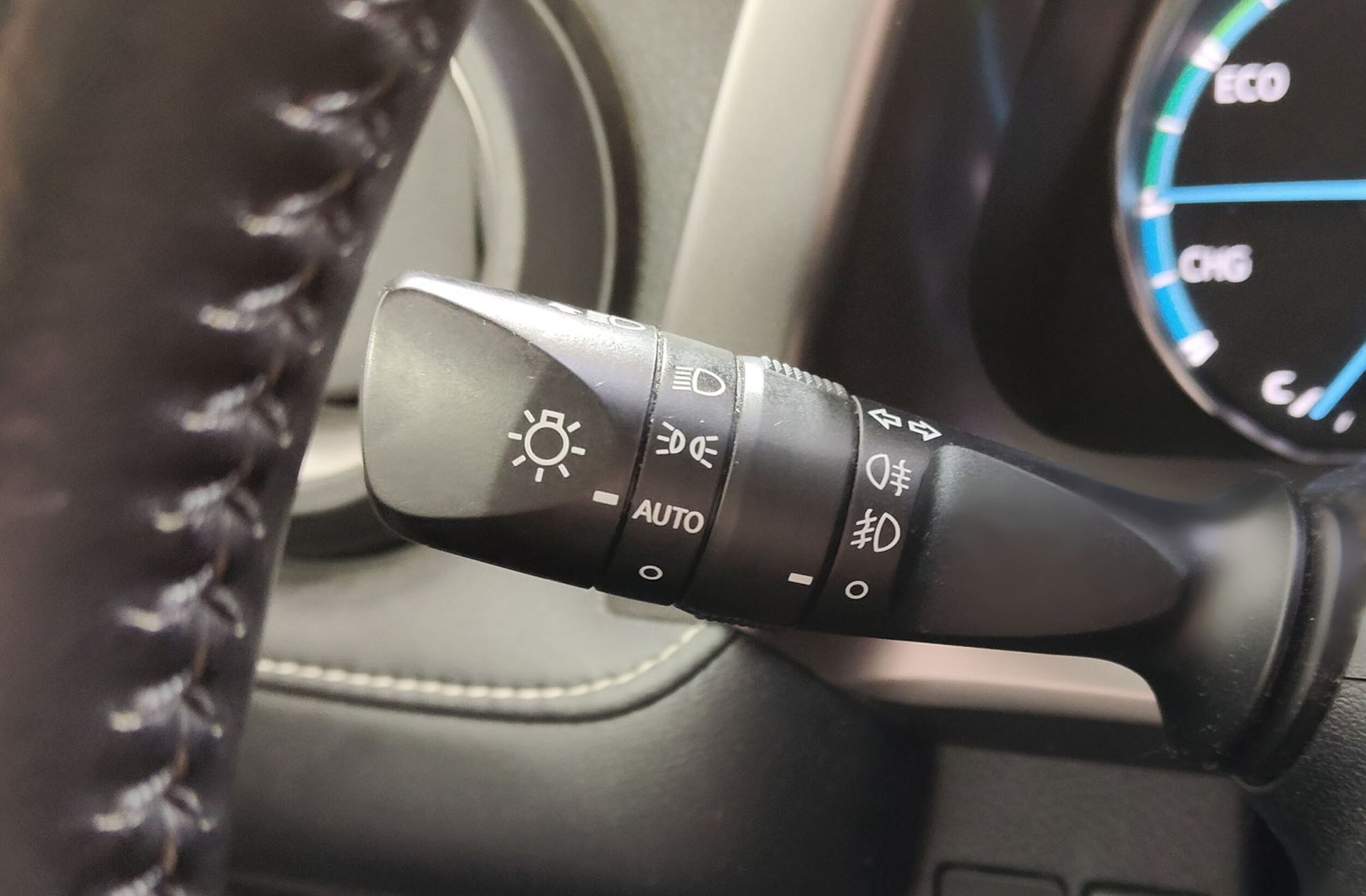 Toyota RAV4 2.5l hybrid Advance Pack Drive 2WD - foto 25