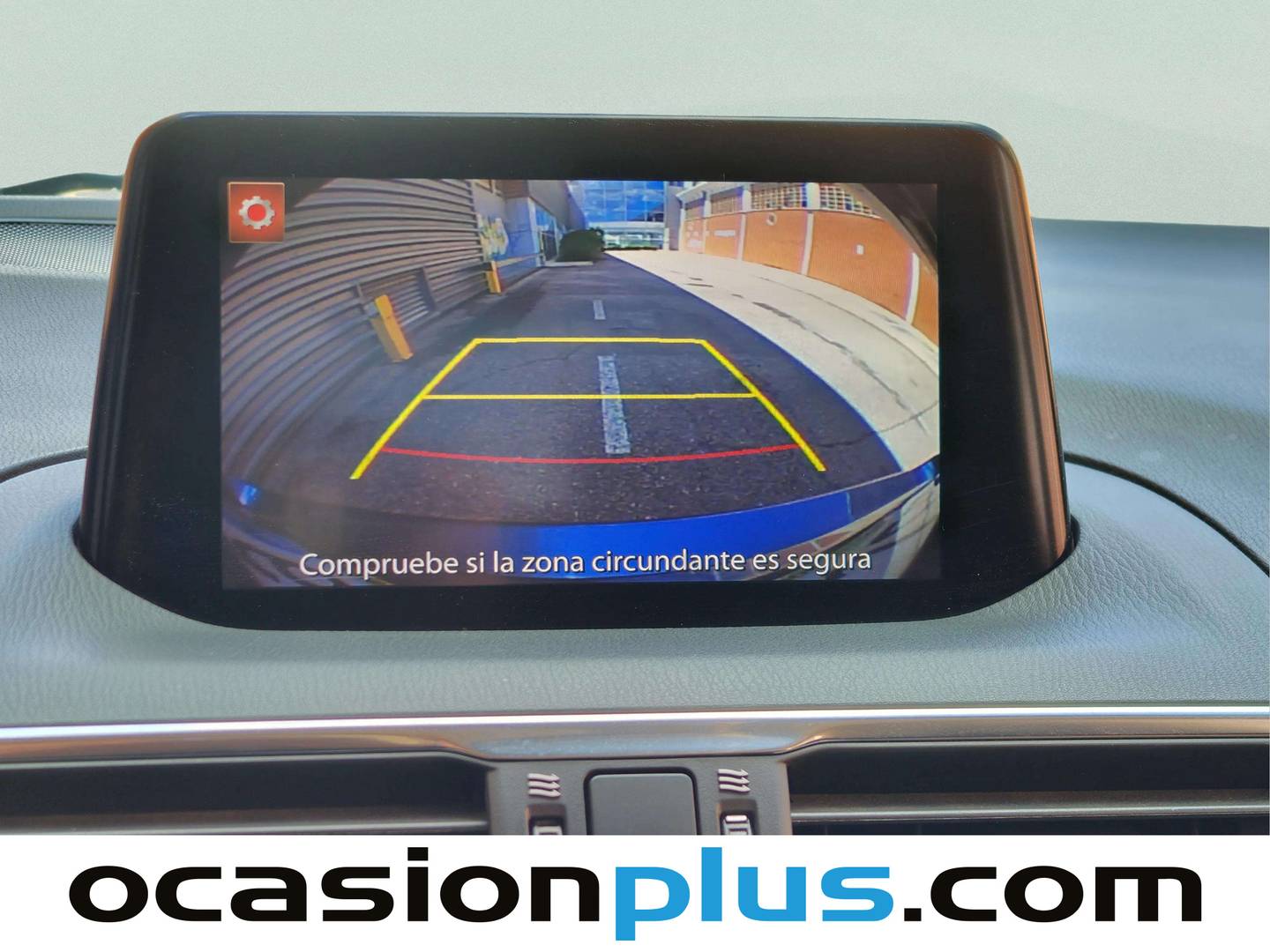 Equipamiento del Mazda Mazda3 Mazda Mazda 3 2.0 GE Luxury MT (165 CV)