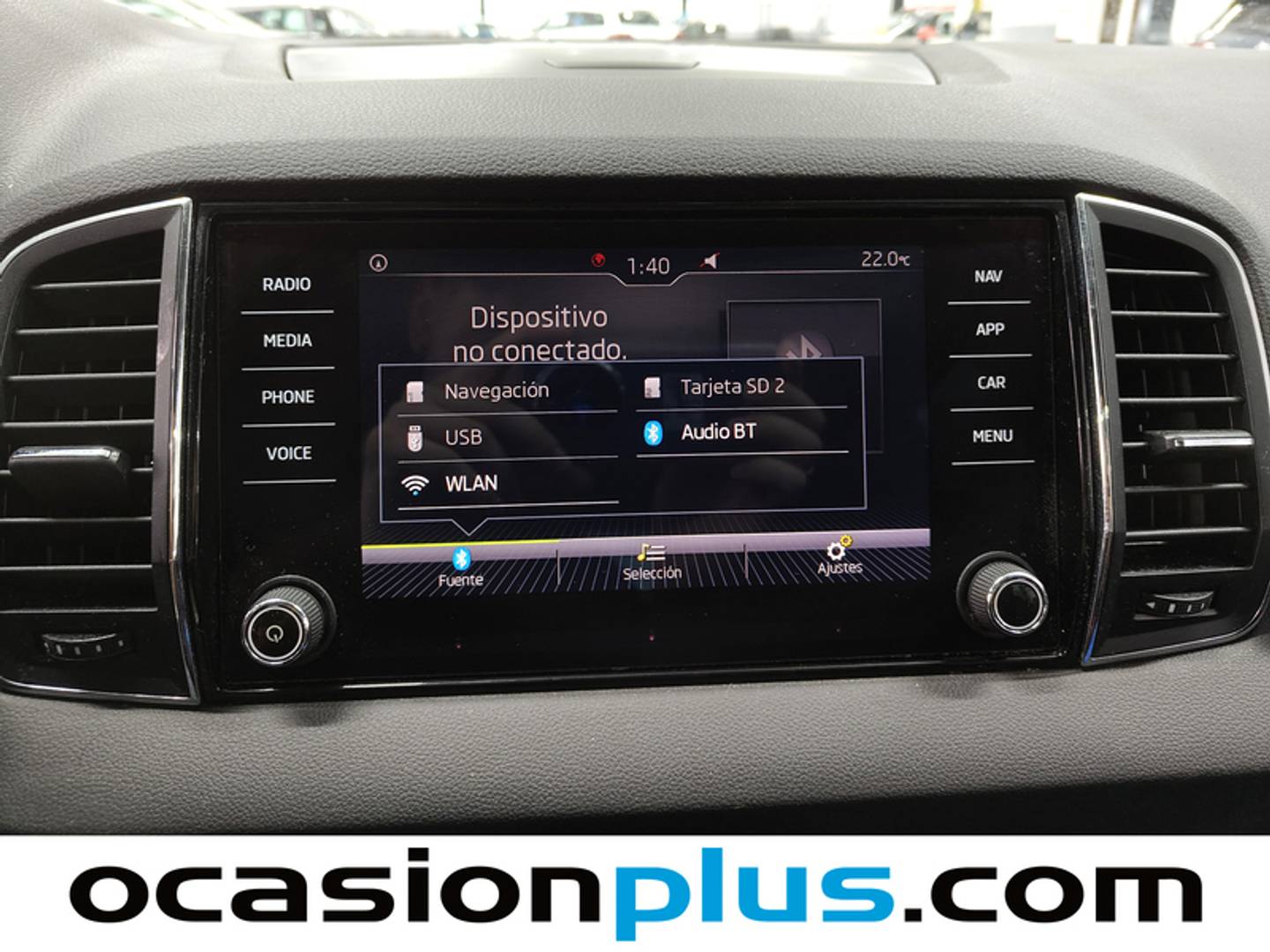 Foto Skoda Karoq Skoda Karoq 1.5 TSI ACT Ambition DSG (150 CV)