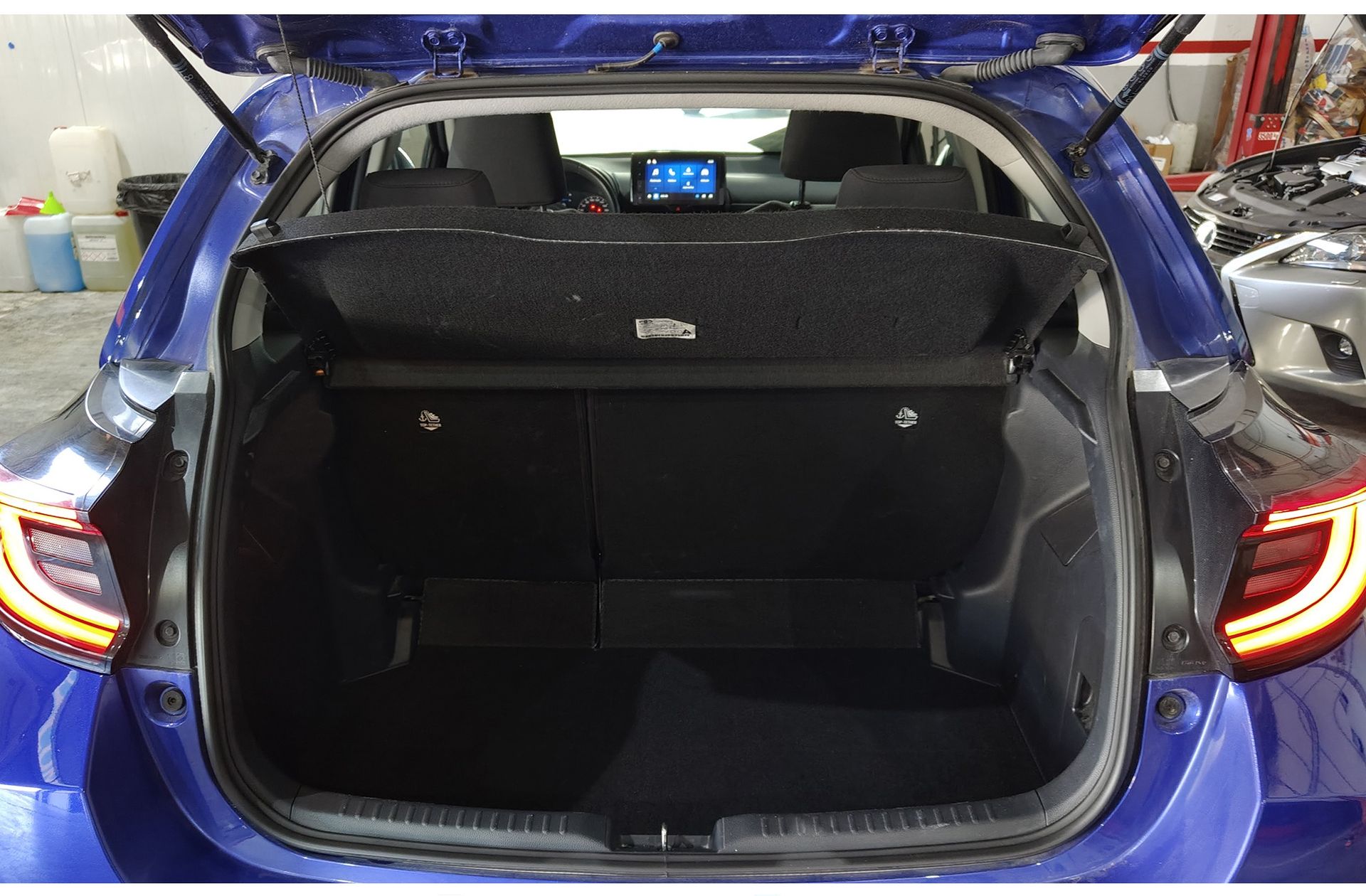 Toyota Yaris 120H Active Plus - foto 16