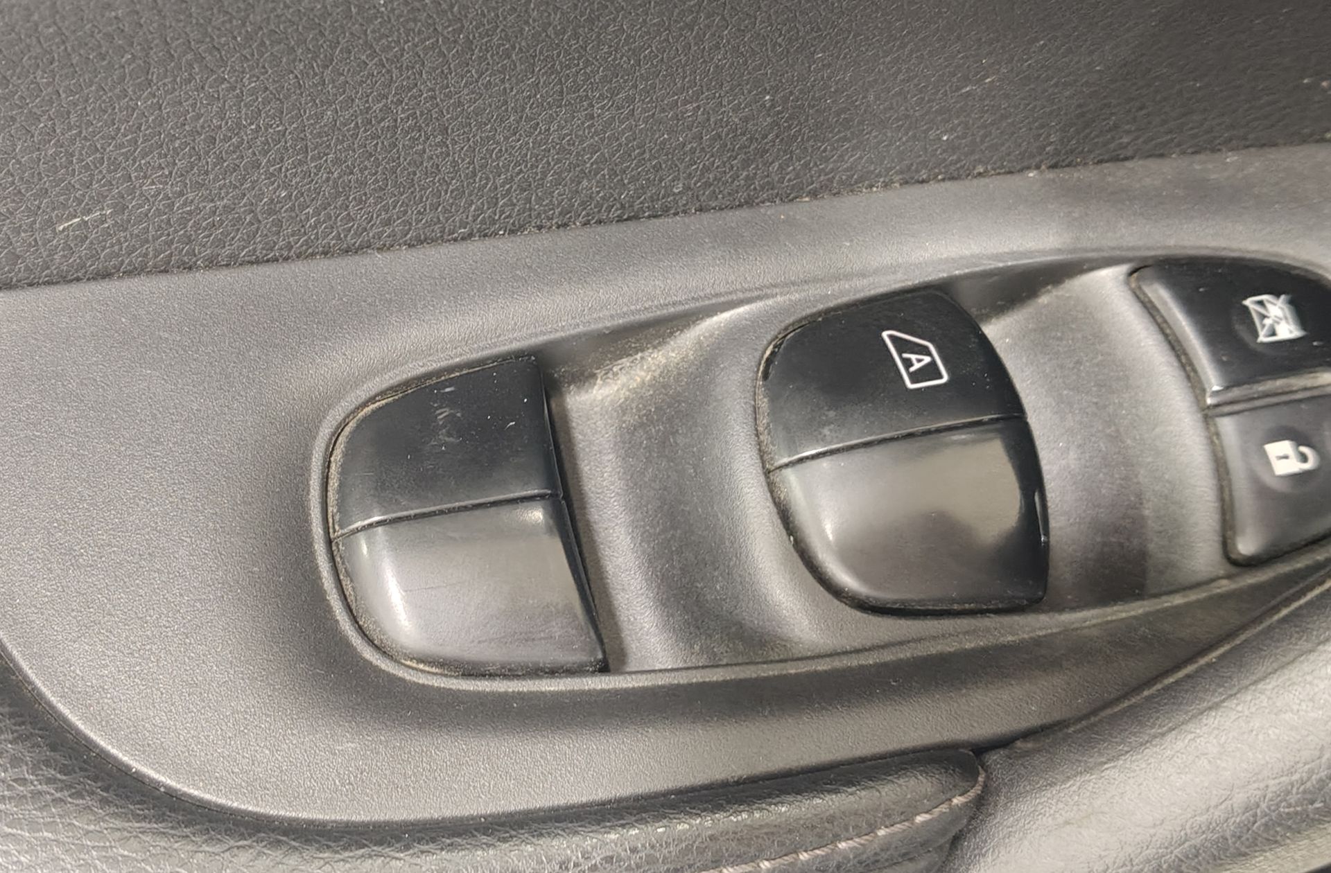 Nissan X-Trail dCi 130 N-Connecta - foto 37
