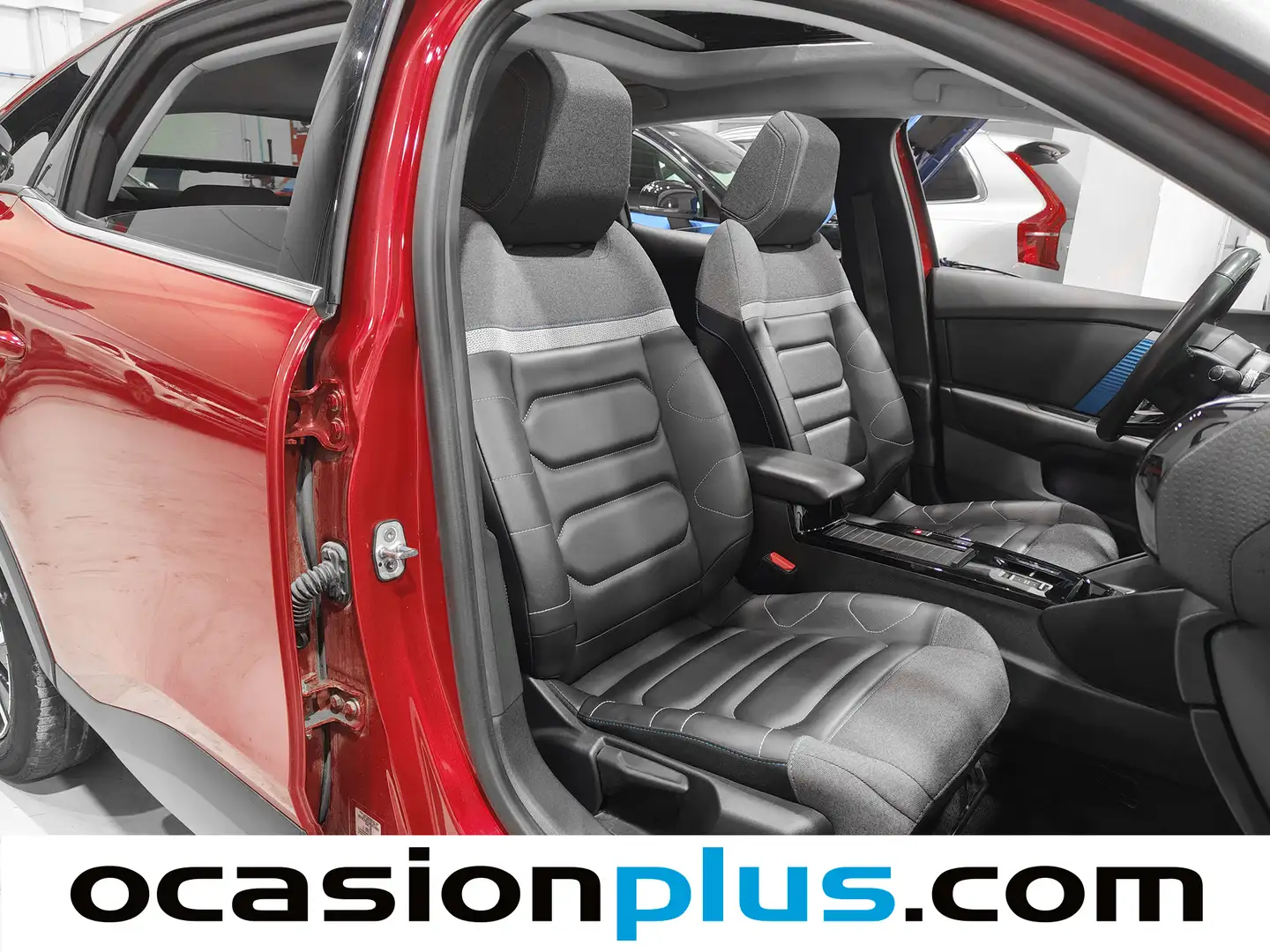 Foto Citroën ë-C4 Citroen ë-C4 eléctrico 50kWh Shine (136 CV)