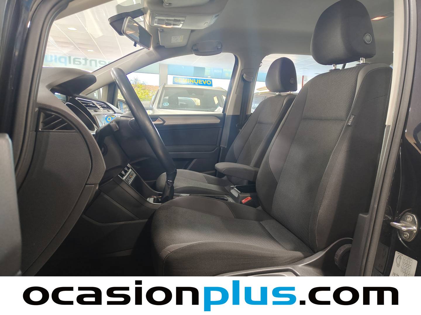 Foto asientos delanteros Volkswagen Touran Volkswagen Touran 1.0 TSI Business (116 CV) 7 PLAZAS