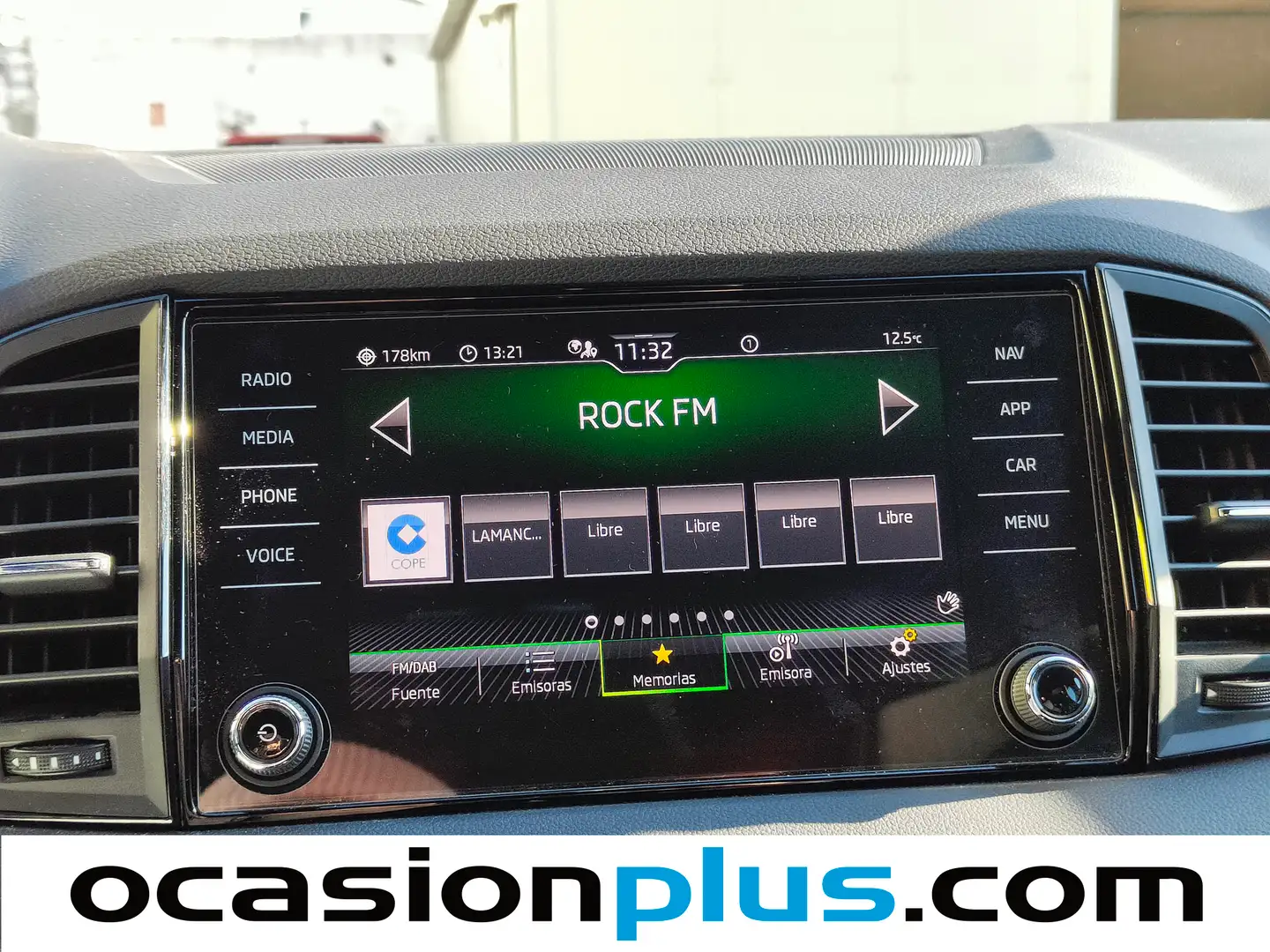 Foto Skoda Karoq Skoda Karoq 1.5 TSI ACT Sportline (150 CV)