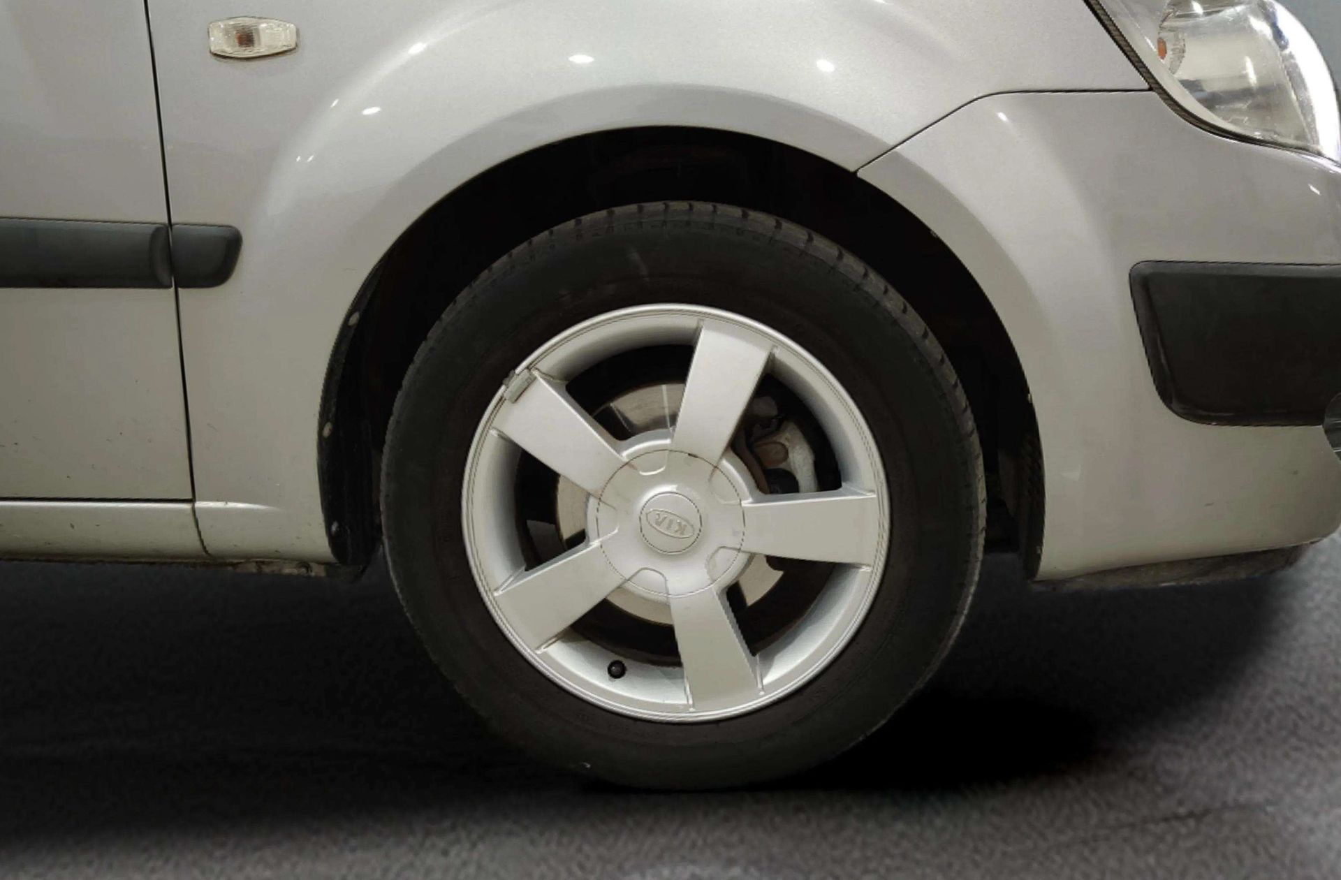 Kia Rio 1.5 CRDi Emotion - foto 27