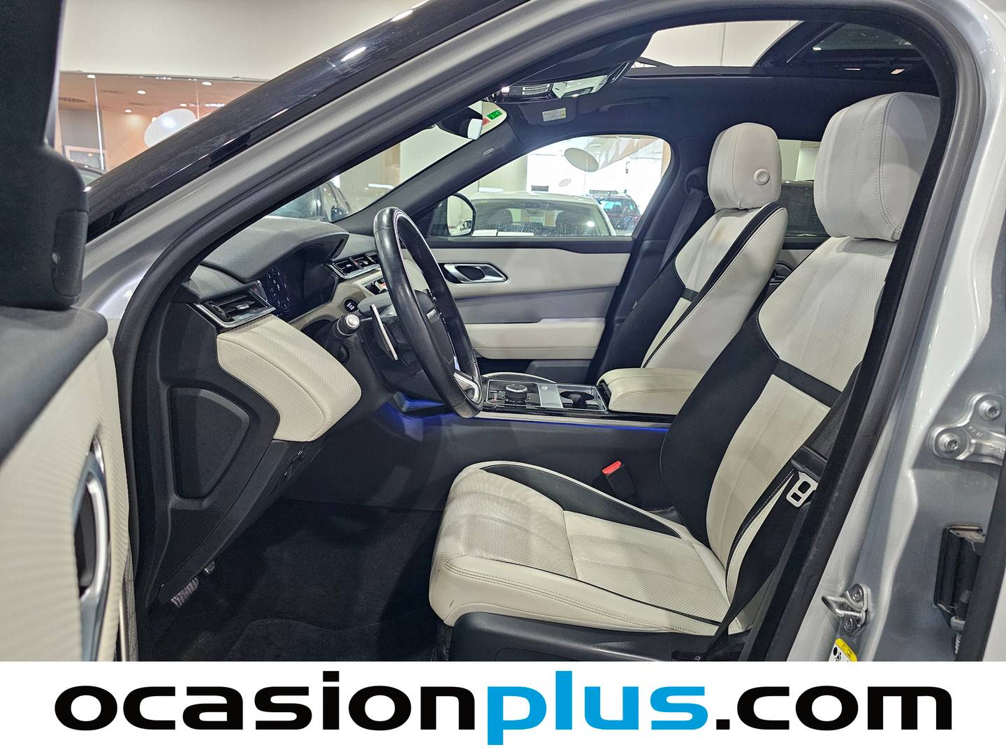 Foto Land Rover Range Rover Velar Land Rover Range Rover Velar D300 R-Dynamic SE 4WD Auto (300 CV)