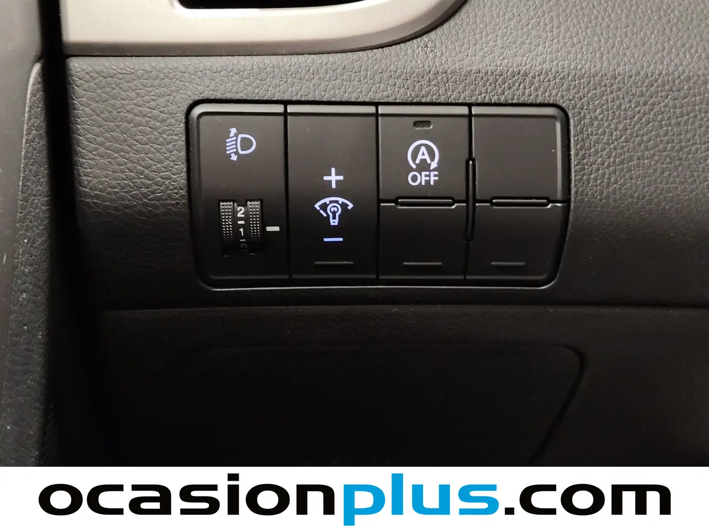 Foto Hyundai i30 Hyundai i30 1.4 MPI BlueDrive 25 Aniversario (100 CV)