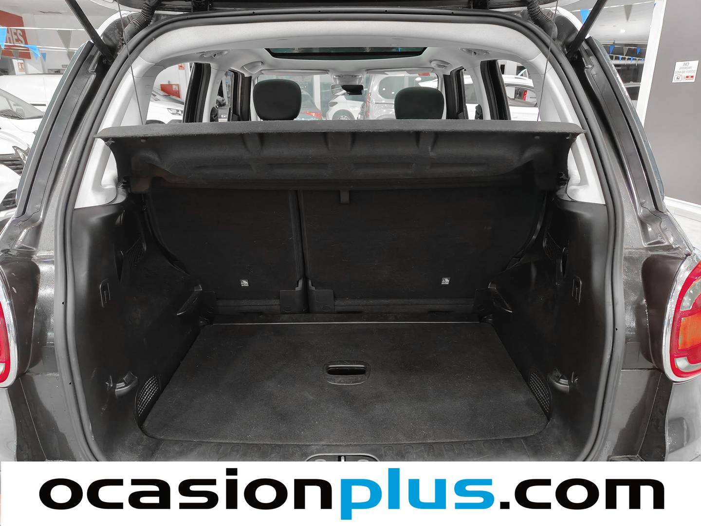 Foto Fiat 500L Fiat 500L 1.4 16v Lounge (95 CV)