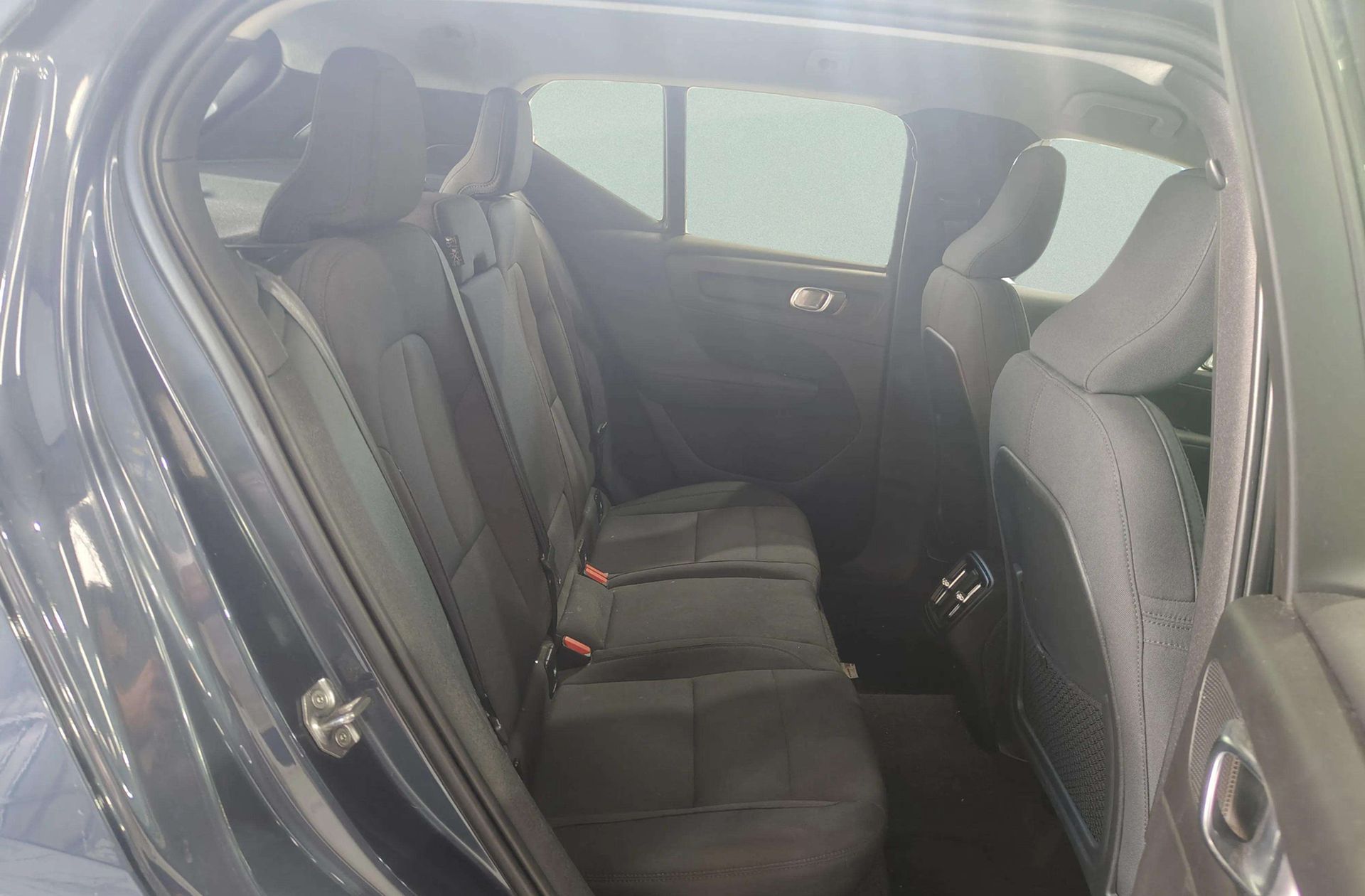 Volvo XC40 T2 Momentum Pro - foto 17