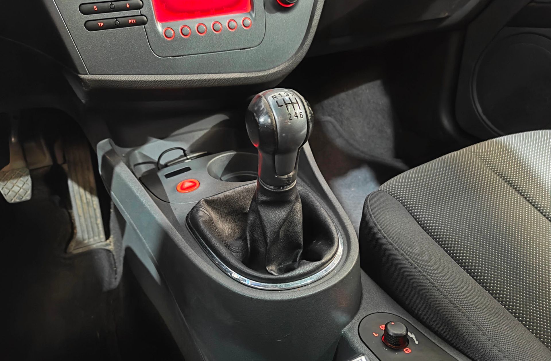 SEAT León 2.0 TDI Stylance - foto 5