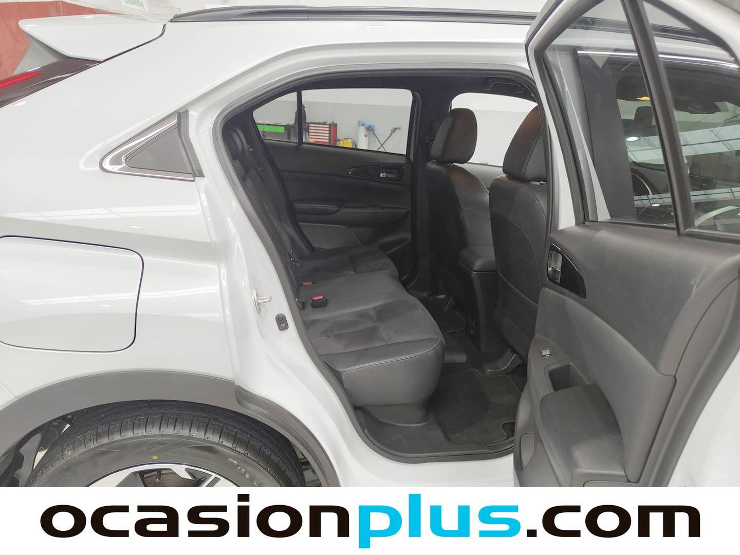 Foto Mitsubishi Eclipse Cross Mitsubishi Eclipse Cross 2.4 PHEV Kaiteki 4WD Auto (188 CV)