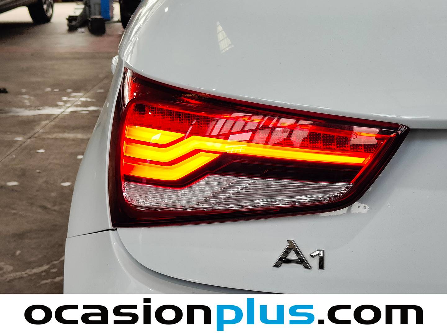 Equipamiento del Audi A1 Audi A1 Sportback Adrenalin 1.4 TDI (90 CV) S tronic Pack S-Line