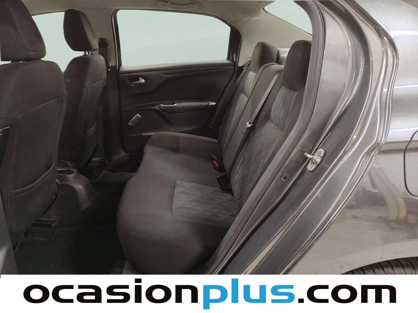 Foto asientos traseros Citroën C-Elysee Citroën C-Elysee PureTech 82 Seduction (82 CV)