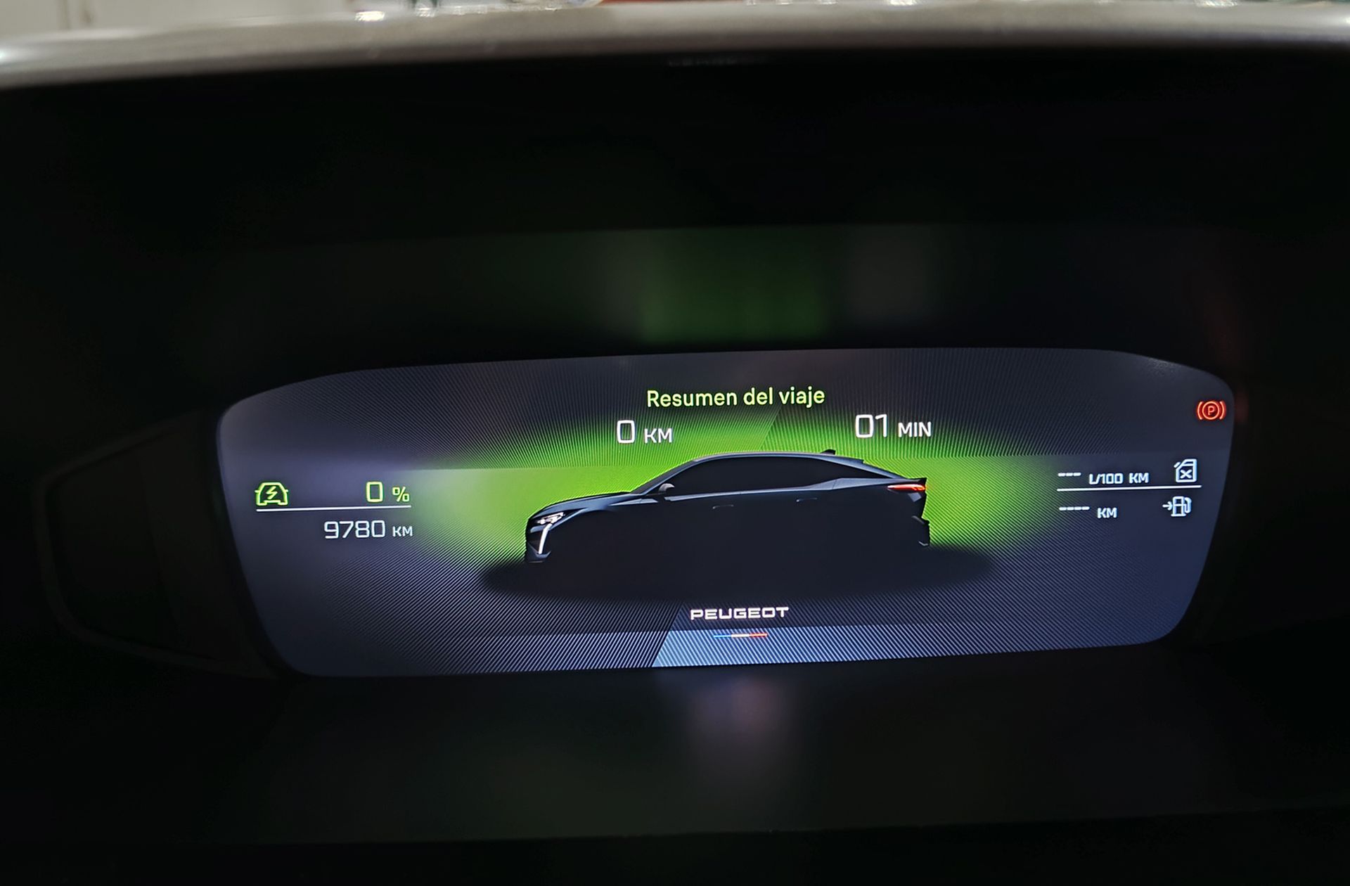 Peugeot 408 Allure Hybrid 145 eDCS6 - foto 24