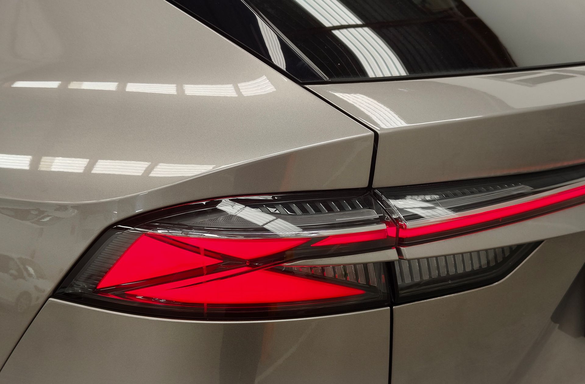 MG HS 1.5T Luxury DCT - foto 23