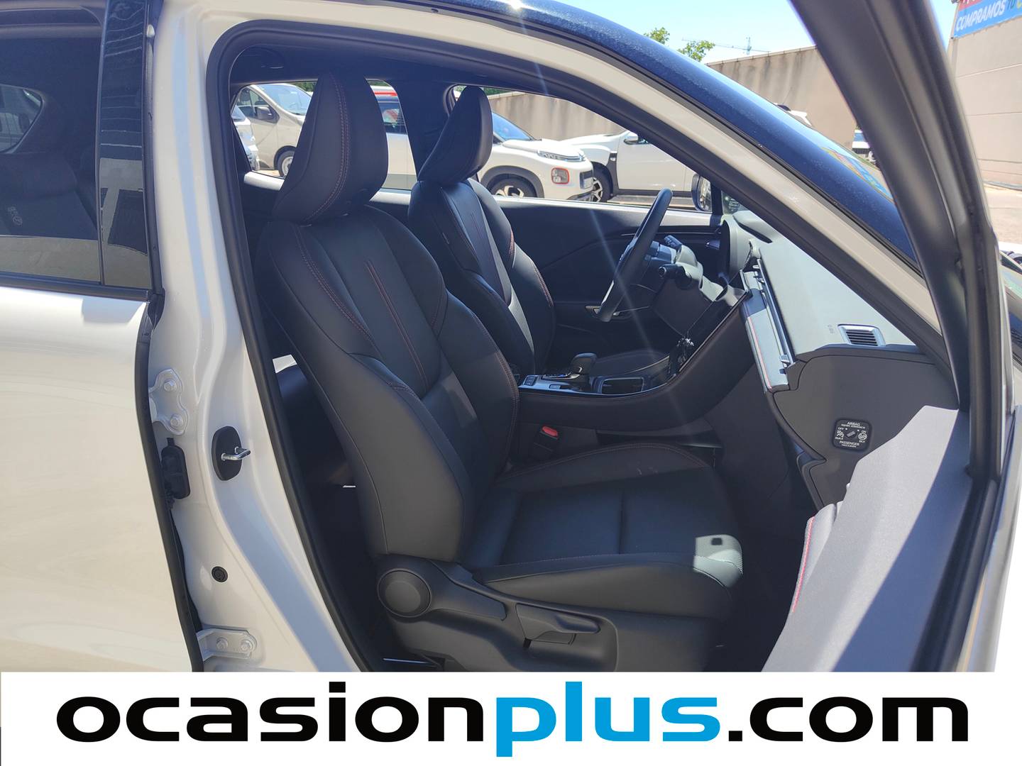 Lexus LBX Lexus LBX 1.5 HEV Emotion+  (136 CV) automático