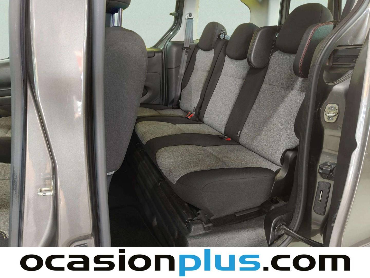 Foto asientos traseros Citroën Berlingo Citroën Berlingo Multispace LIVE Edition BlueHDi (100 CV)
