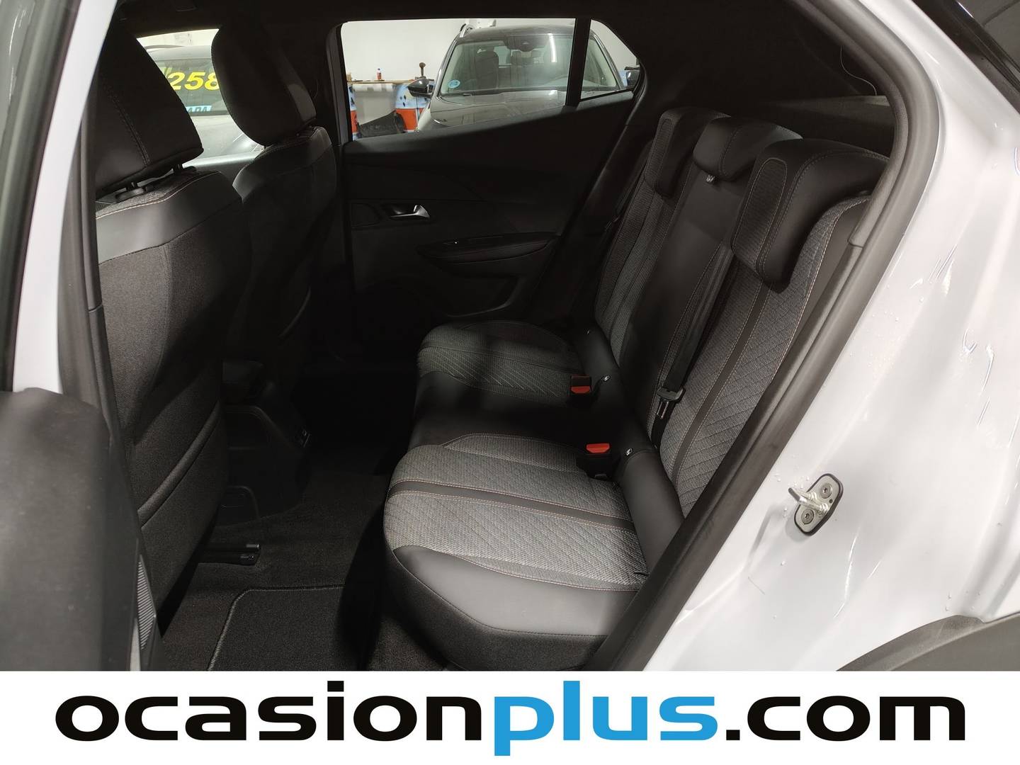 Foto Peugeot 2008 Peugeot 2008 PureTech 100 S&S Allure (100 CV)