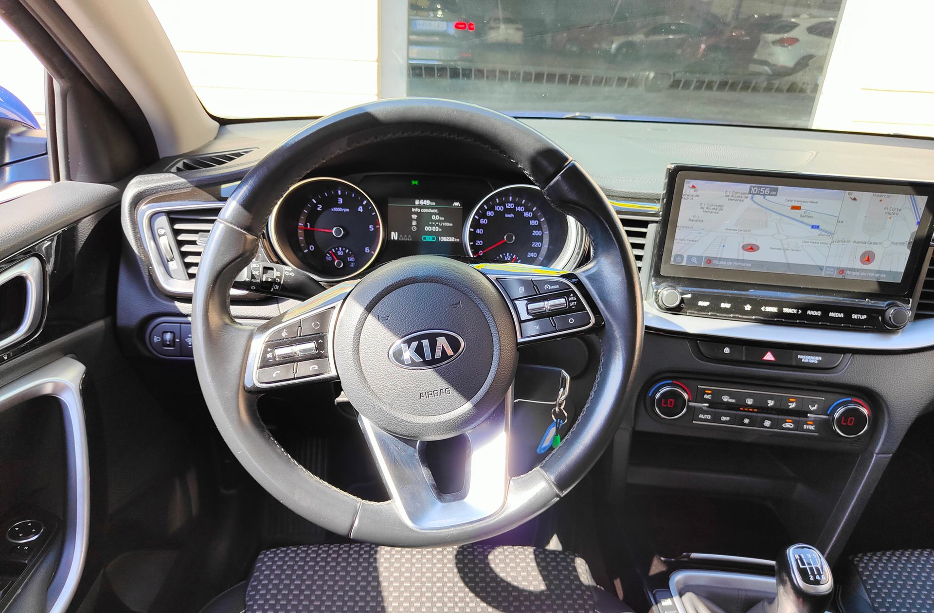 Kia XCeed 1.6 MHEV iMT Tech - foto 28