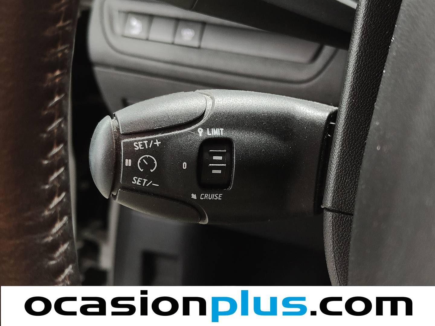Acabados Peugeot 2008 Peugeot 2008 PureTech 110 S&S Signature (110 CV)