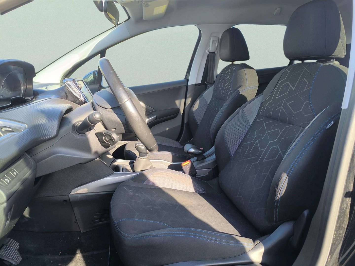 Peugeot 2008 Peugeot 2008 PureTech 82 S&S Style (82 CV) de segunda mano