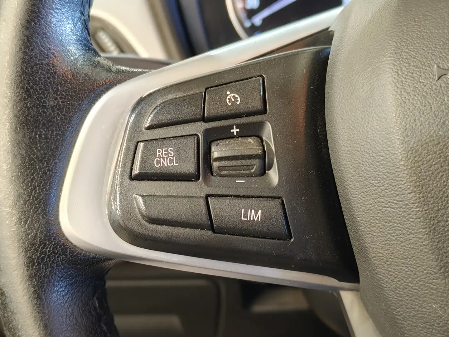 Foto BMW X1 BMW X1 sDrive18d Business (150 CV)