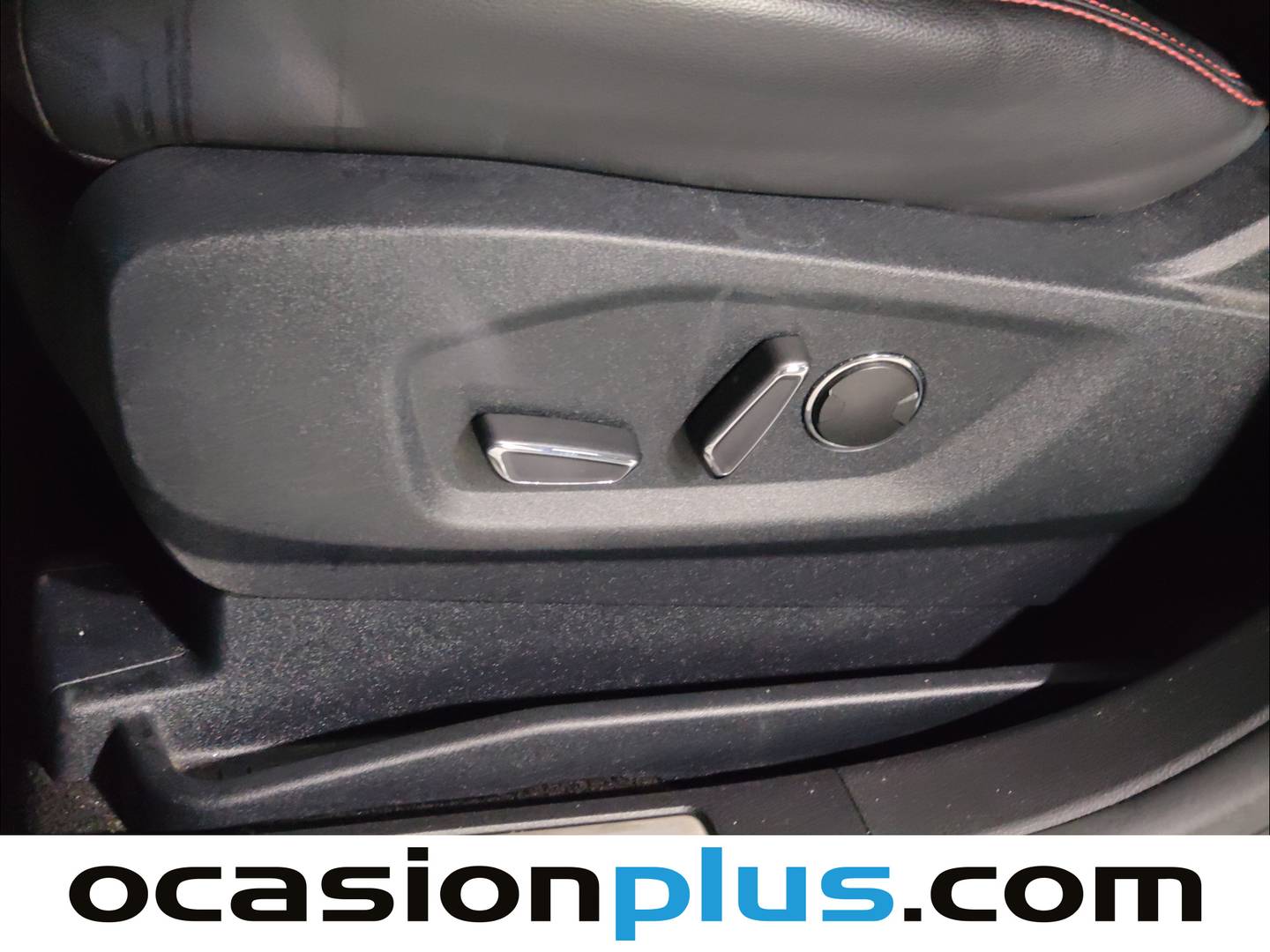 Equipamiento del Ford S-MAX Ford S-Max 2.5 Duratec FHEV ST-Line Auto (190 CV) 7 Plazas