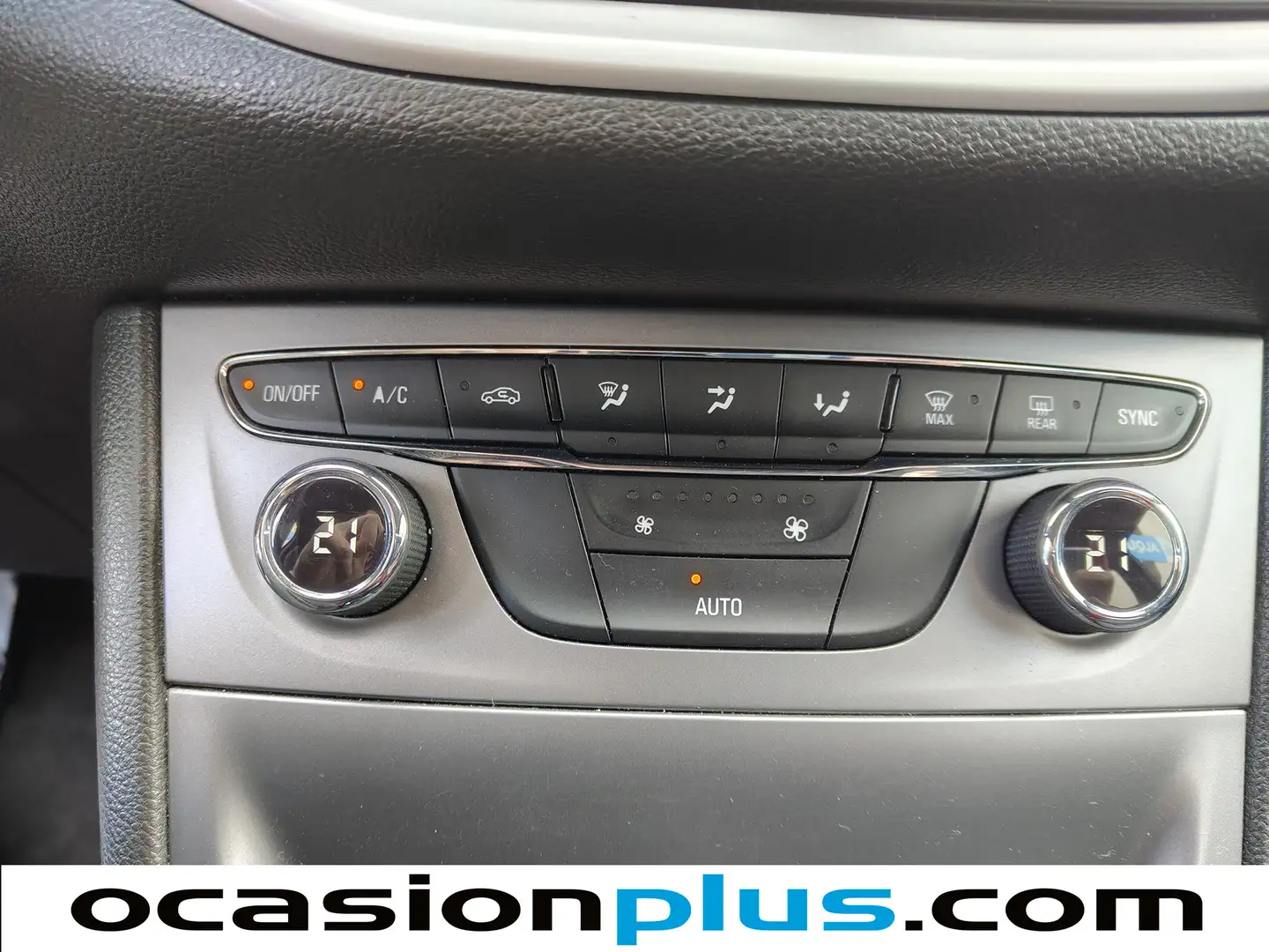 Foto Opel Astra Opel Astra 1.6 CDTI Sports Tourer S/S Business + (136 CV)