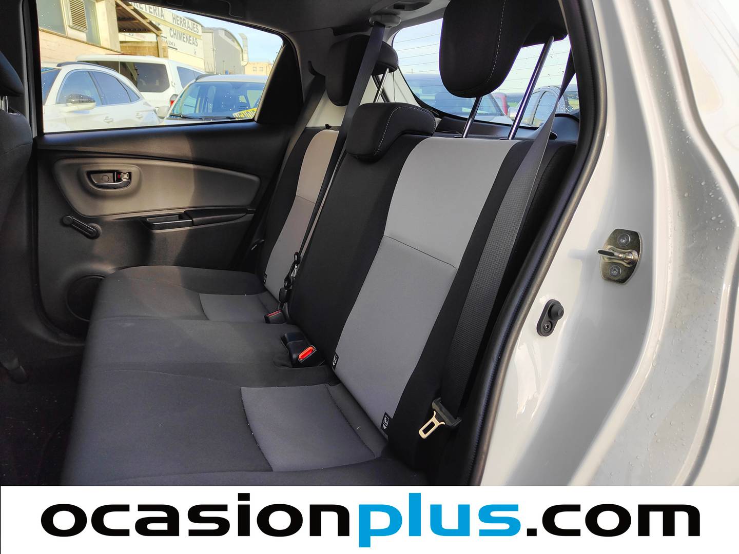 Foto asientos traseros Toyota Yaris Toyota Yaris 1.5 100H Active (100 CV)