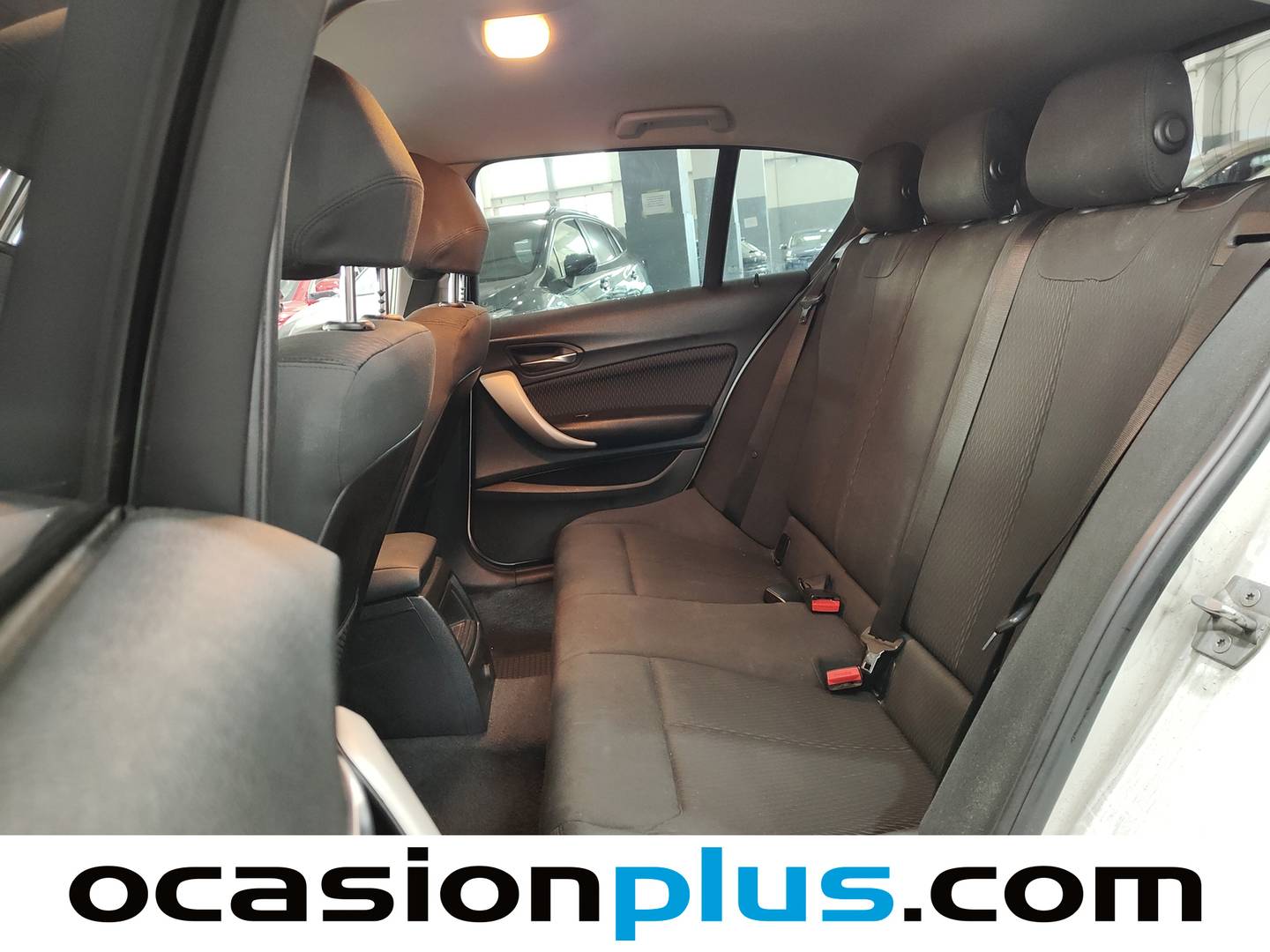 Foto asientos traseros BMW Serie 1 BMW Serie 1 118i (136 CV)