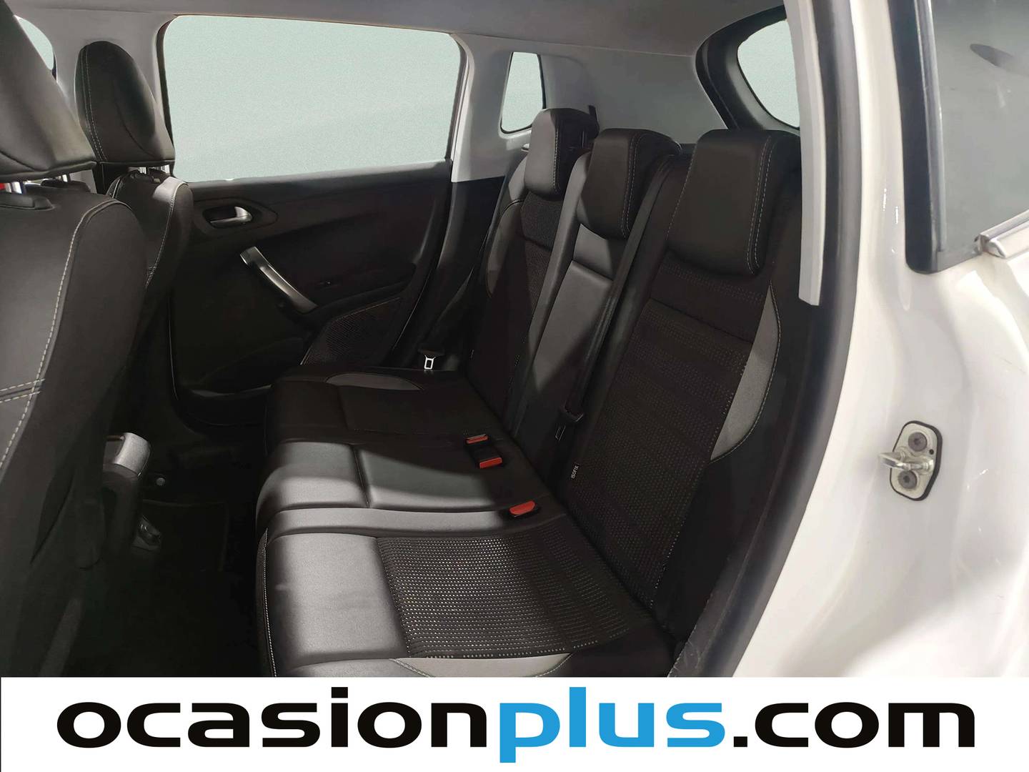 Foto asientos traseros Peugeot 2008 Peugeot 2008 PureTech 110 Allure (110 CV)