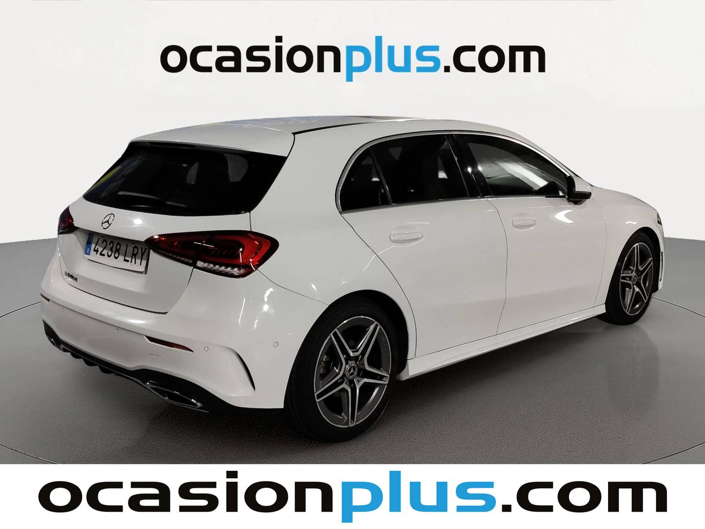 Foto trasera Mercedes Clase A Mercedes Clase A 180 d (116 CV) Pack AMG derecha