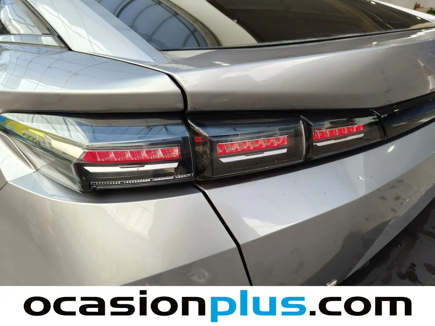 Foto Peugeot 408 Peugeot 408 Allure PHEV 180 e-EAT8 (181 CV)