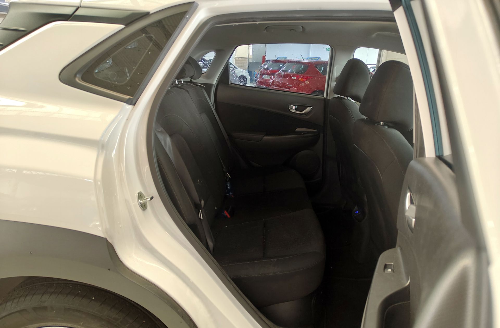 Hyundai Kona 1.6 GDI HEV Maxx DCT - foto 15