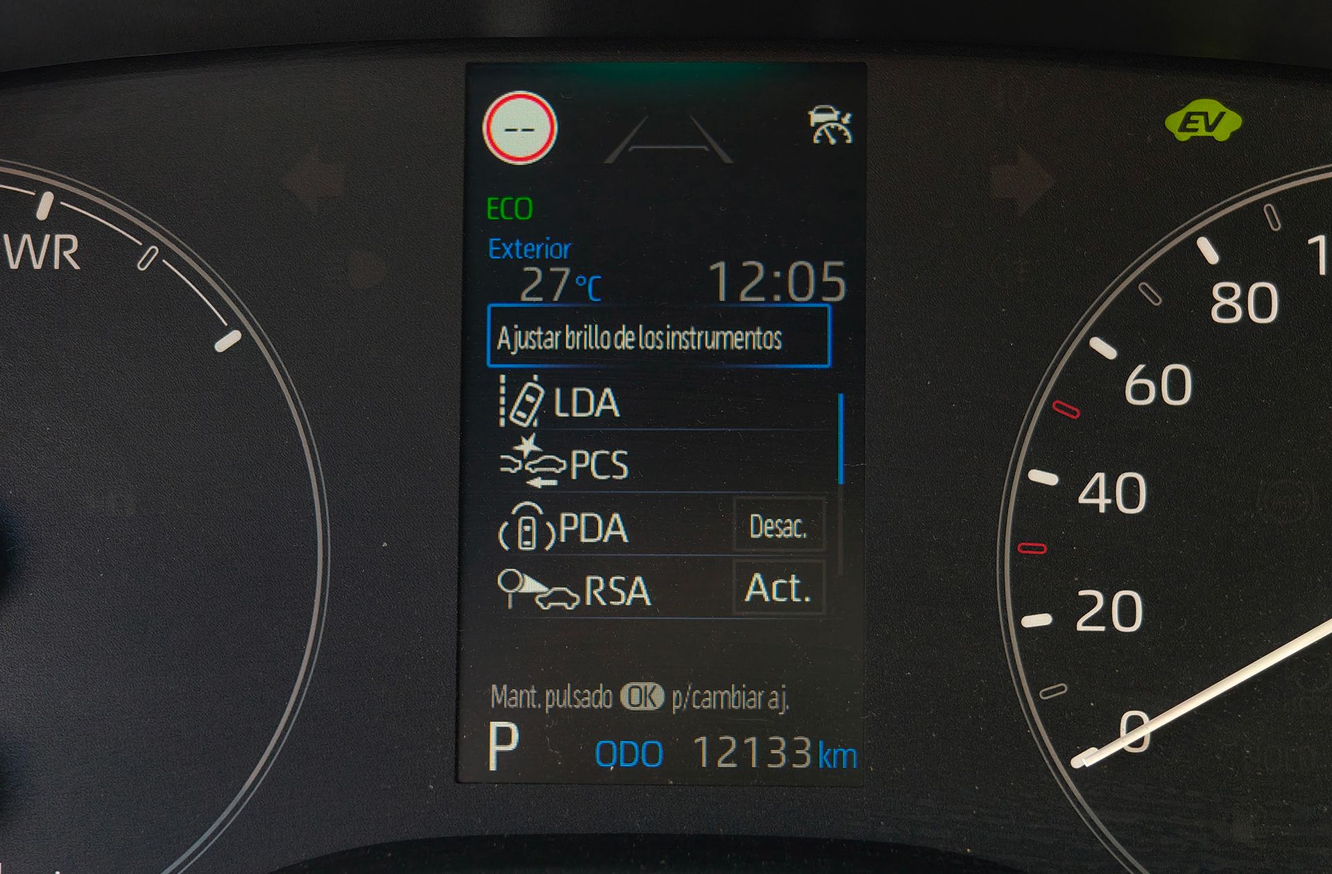 Toyota Yaris 120H Active Plus - foto 12