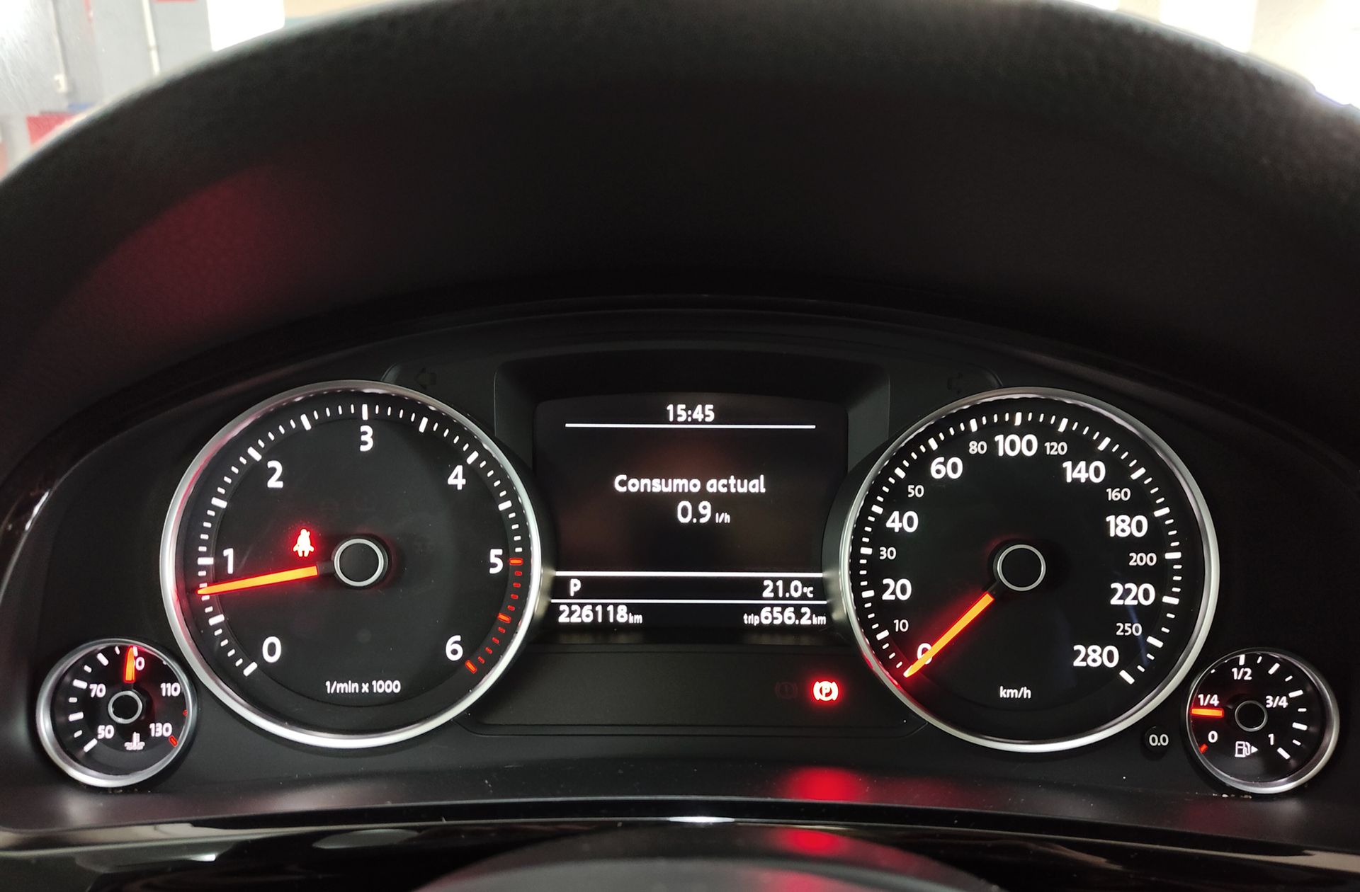 Volkswagen Touareg 3.0 TDI BMT tiptronic - foto 24