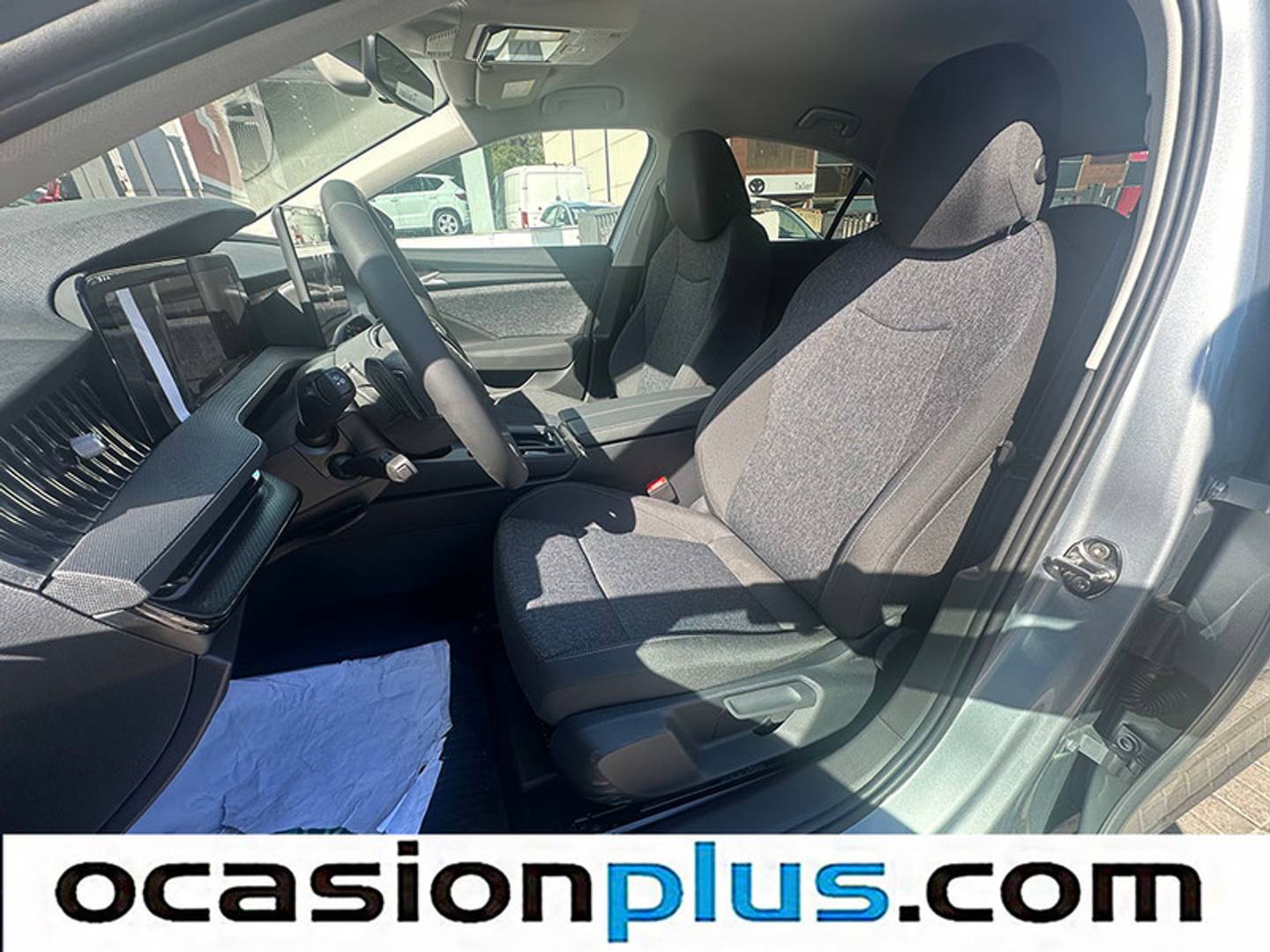 Foto Skoda Superb Skoda Superb 1.5 TSI m-HEV Essence DSG (150 CV)