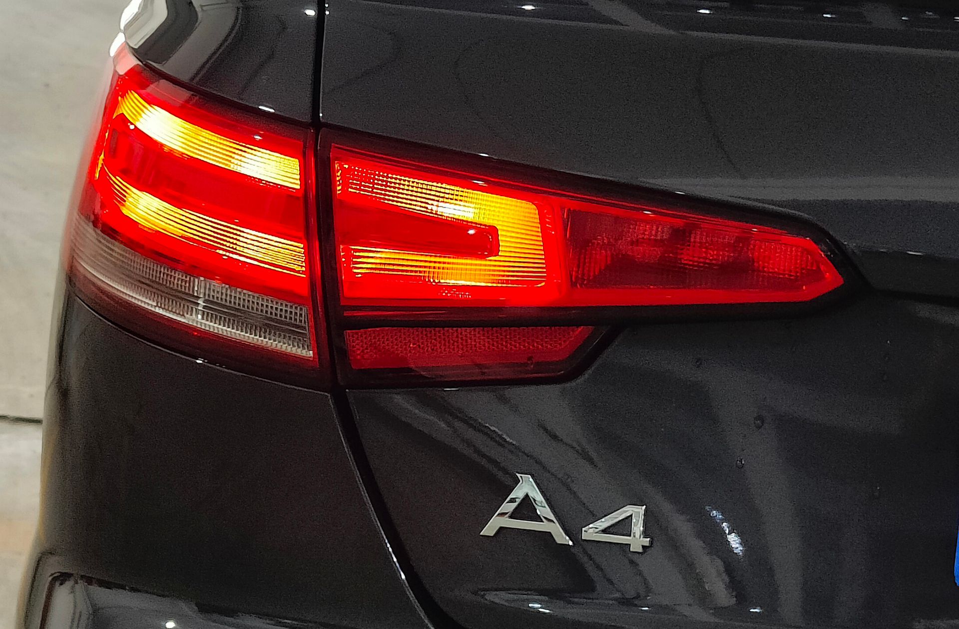 Audi A4 S line edition 1.4 TFSI - foto 18