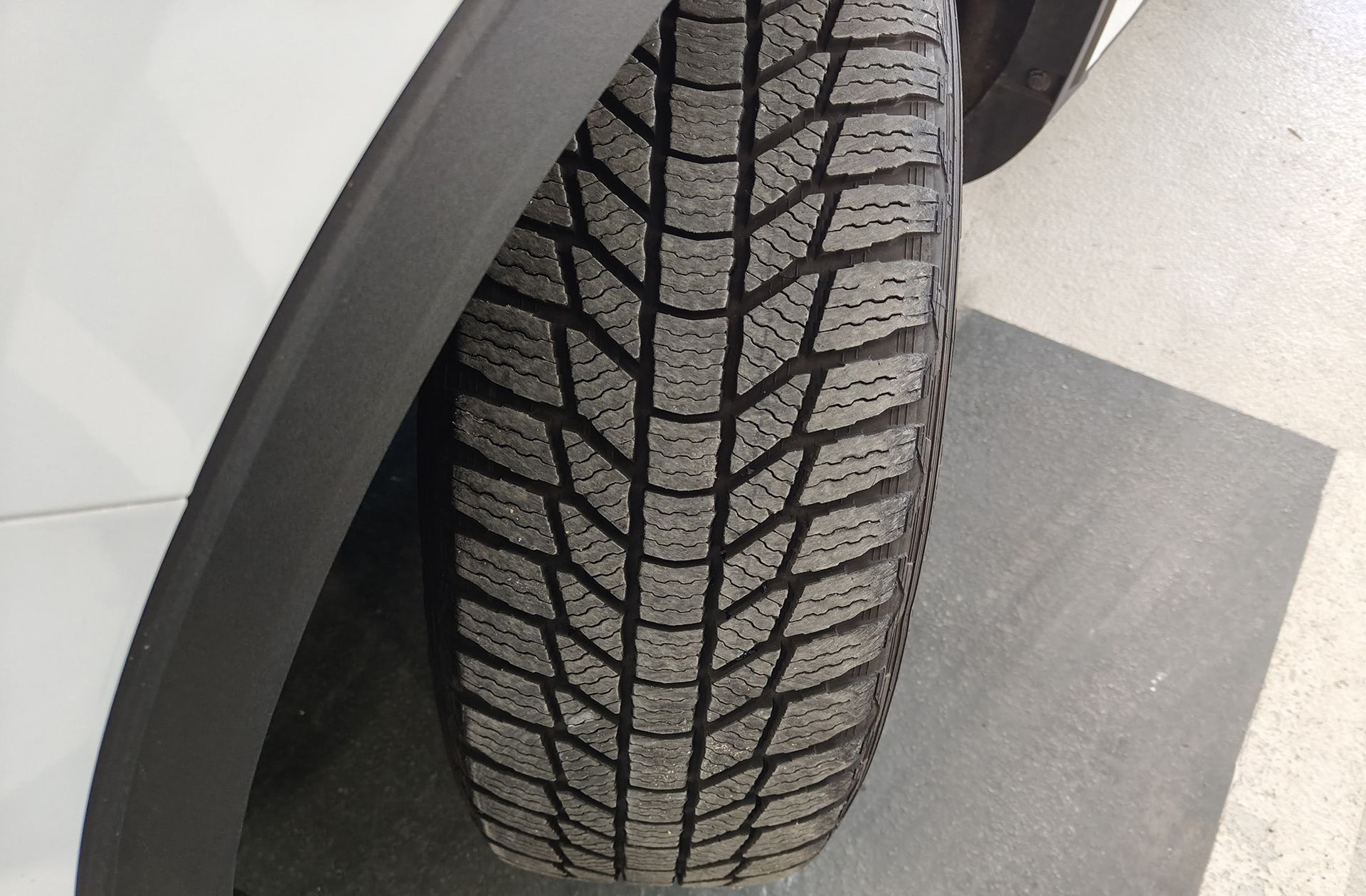 Ford Kuga 2.0 EcoBlue Titanium 4x4 - foto 35