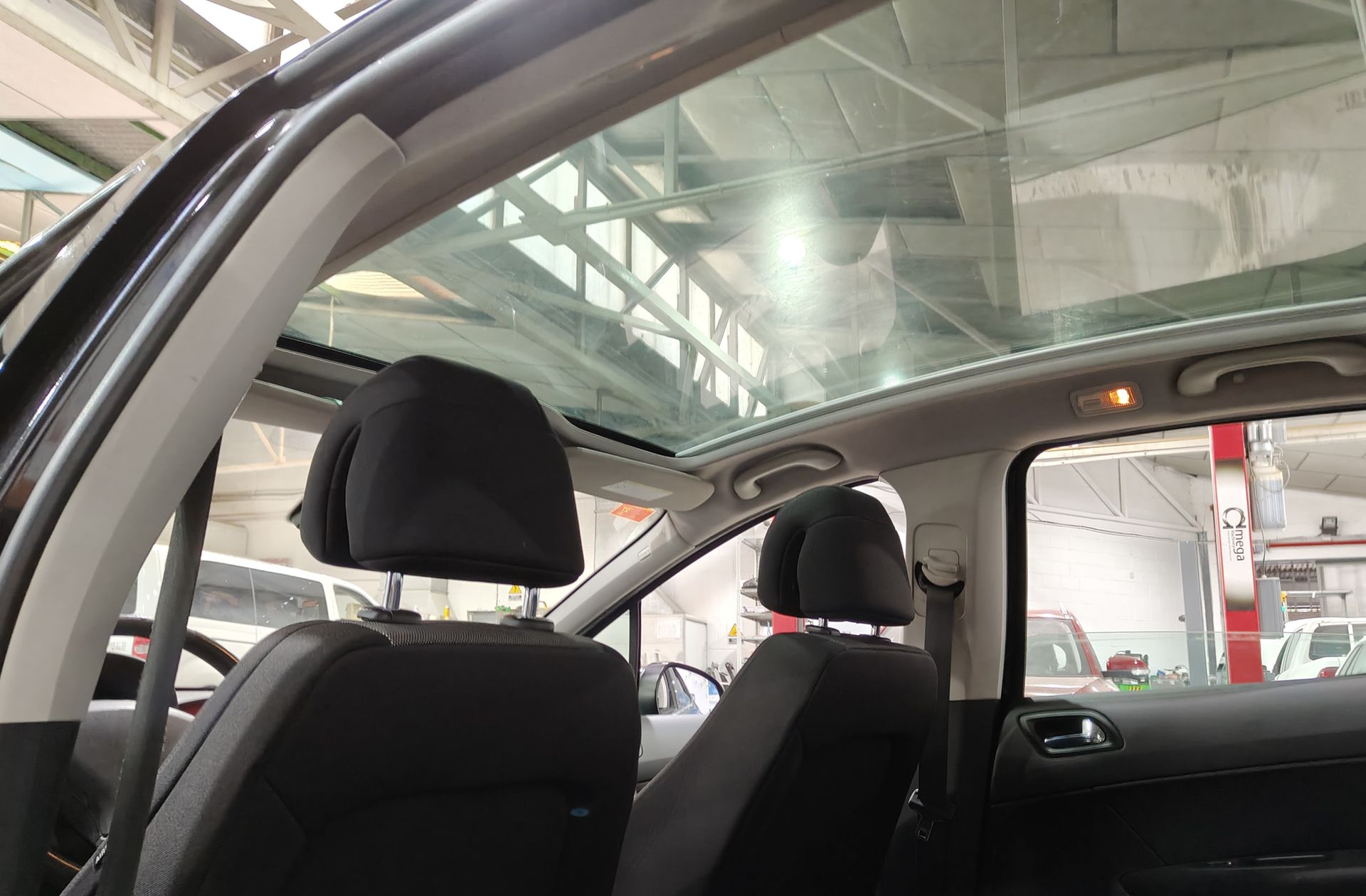 Peugeot 308 1.6 HDi FAP Premium - foto 7