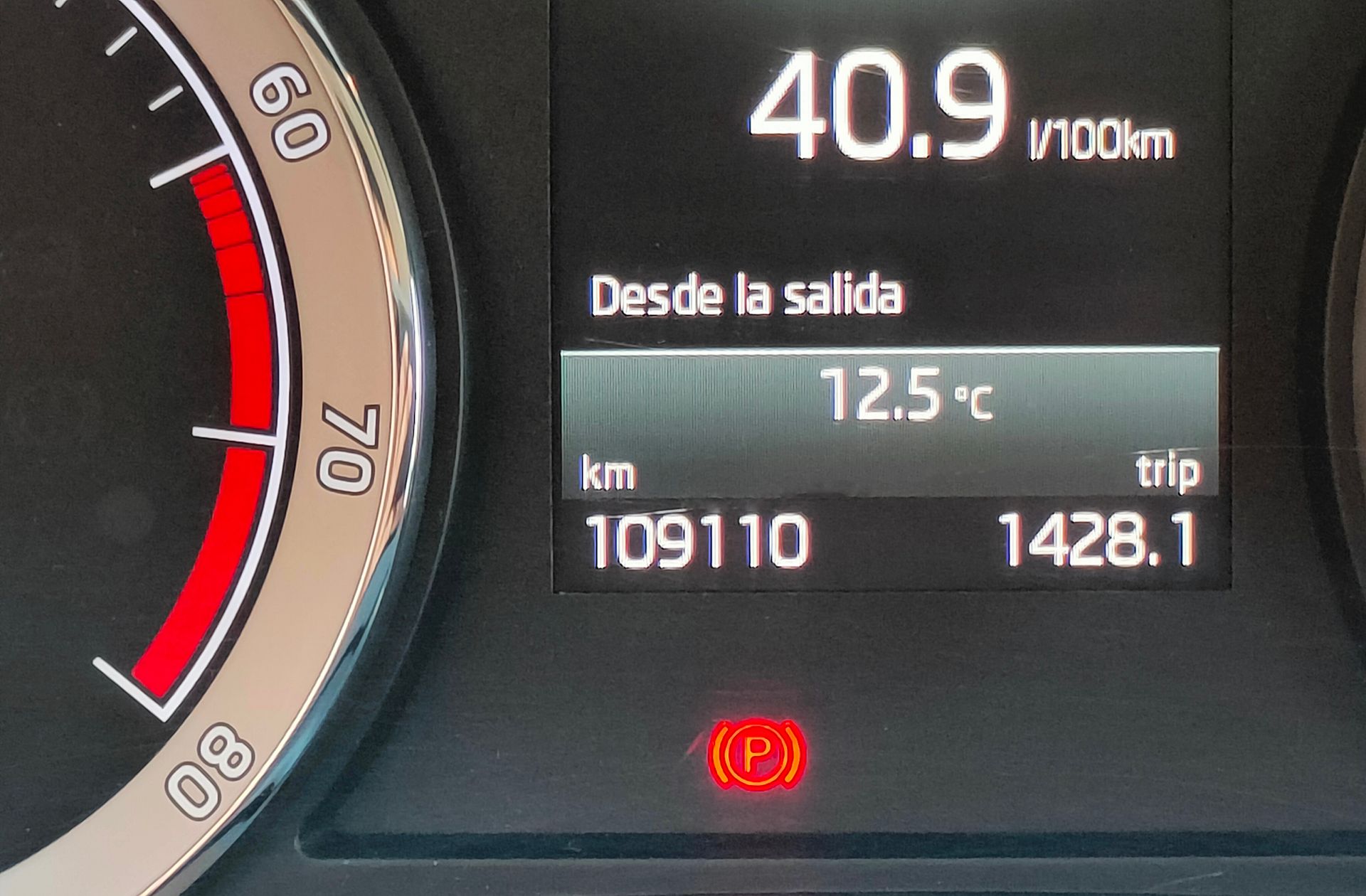 Škoda Karoq 1.0 TSI Ambition - foto 9
