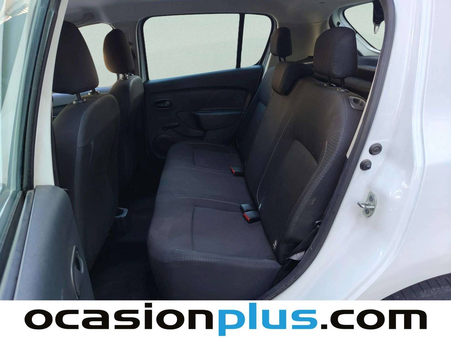 Foto asientos traseros Dacia Sandero Dacia Sandero Essential 1.0 (73 CV)